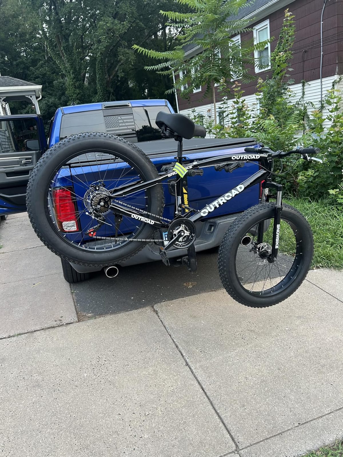 Outroad Fat Tire Mountain Bike with 26 inch Wheels, 21 Speed with High Carbon Steel Frame, Double Disc Brake and Front Suspension Anti-Slip Bikes customer photo 2