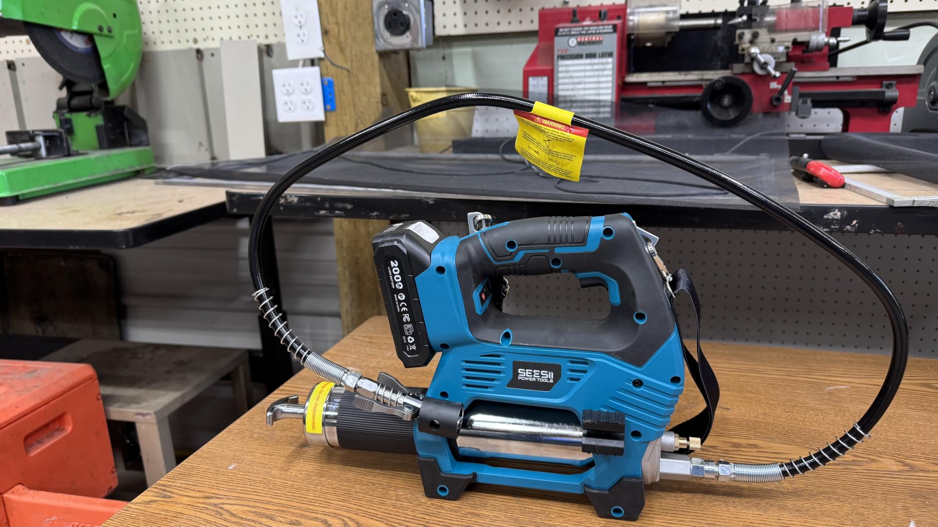 Seesii 12000PSI Electric Grease Gun: 3 Speed Control Battery Powered Grease Gun Cordless with 2 Batteries, Brushless Motor, 39.4