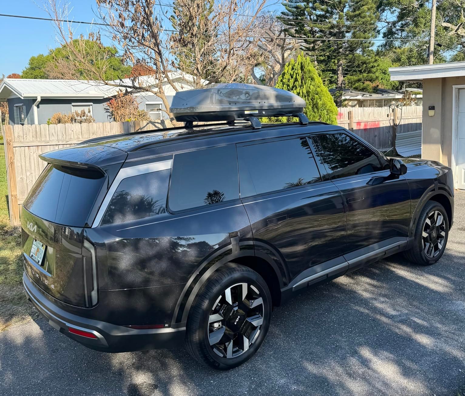 Hard Shell Roof Cargo Box, 16 Cu Ft Rooftop Cargo Carrier with Dual Side Opening, ABS PMMA Black Roof Box customer photo 1