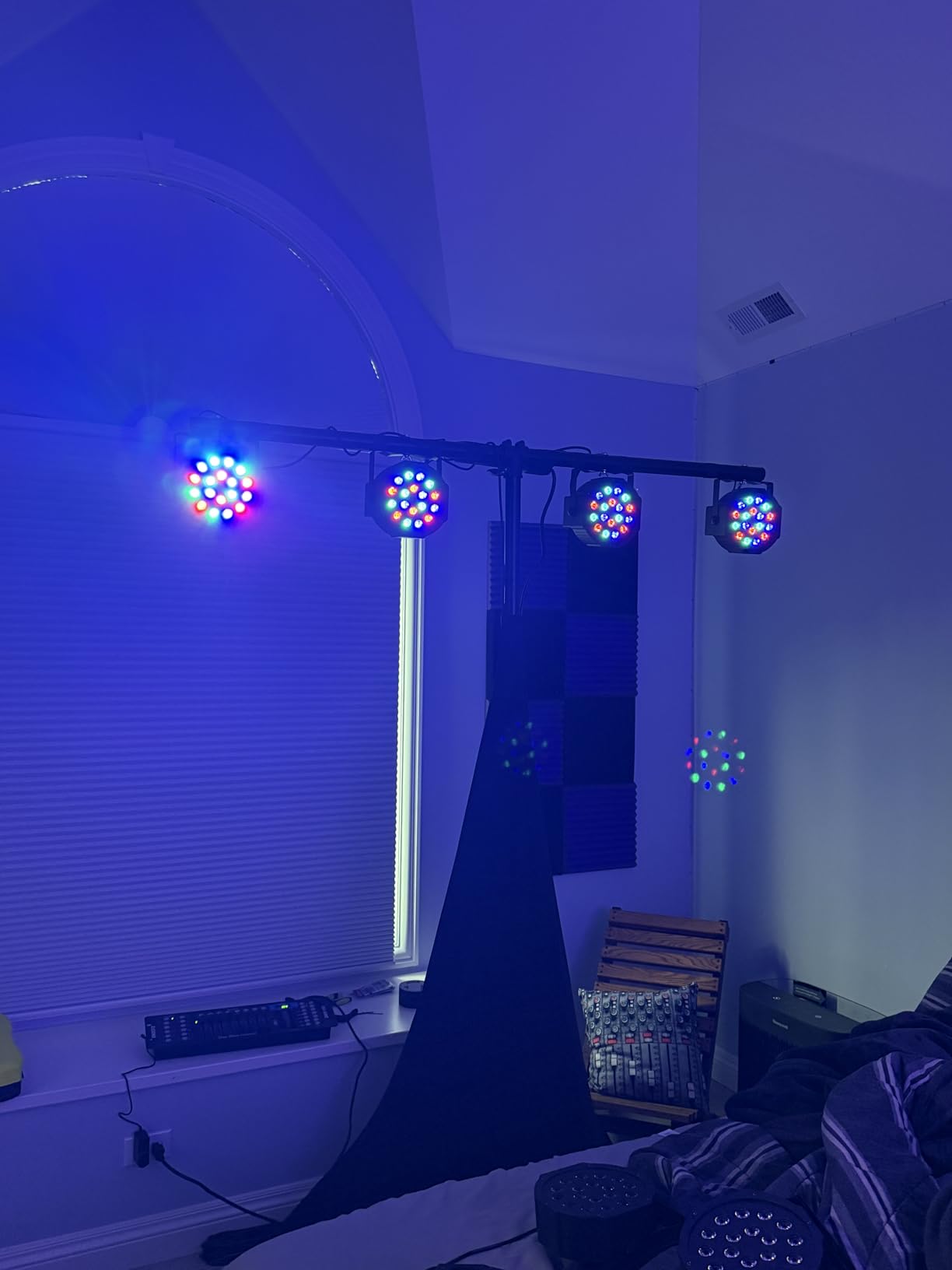 Stage Lights with Sound Activated & DMX Control, 8 Pack 18x3W LED Par Lights, Versatile DJ Light for Stage Uplighting, Wedding, Party Events, Clubs, Music Shows & Holiday Decorations customer photo 1
