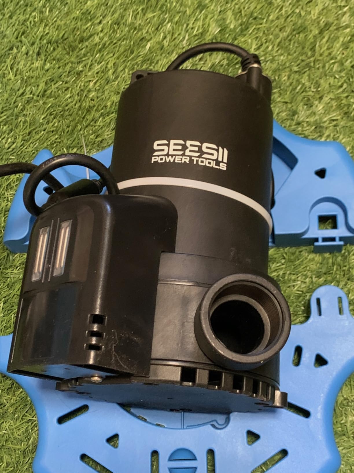 SEESII Auto 2-in-1 Pool Cover & Submersible Water Pump, 1/3 HP | 3035 GPH Sump Pump, Smart Auto On/Off, Clog-Free Net customer photo 2
