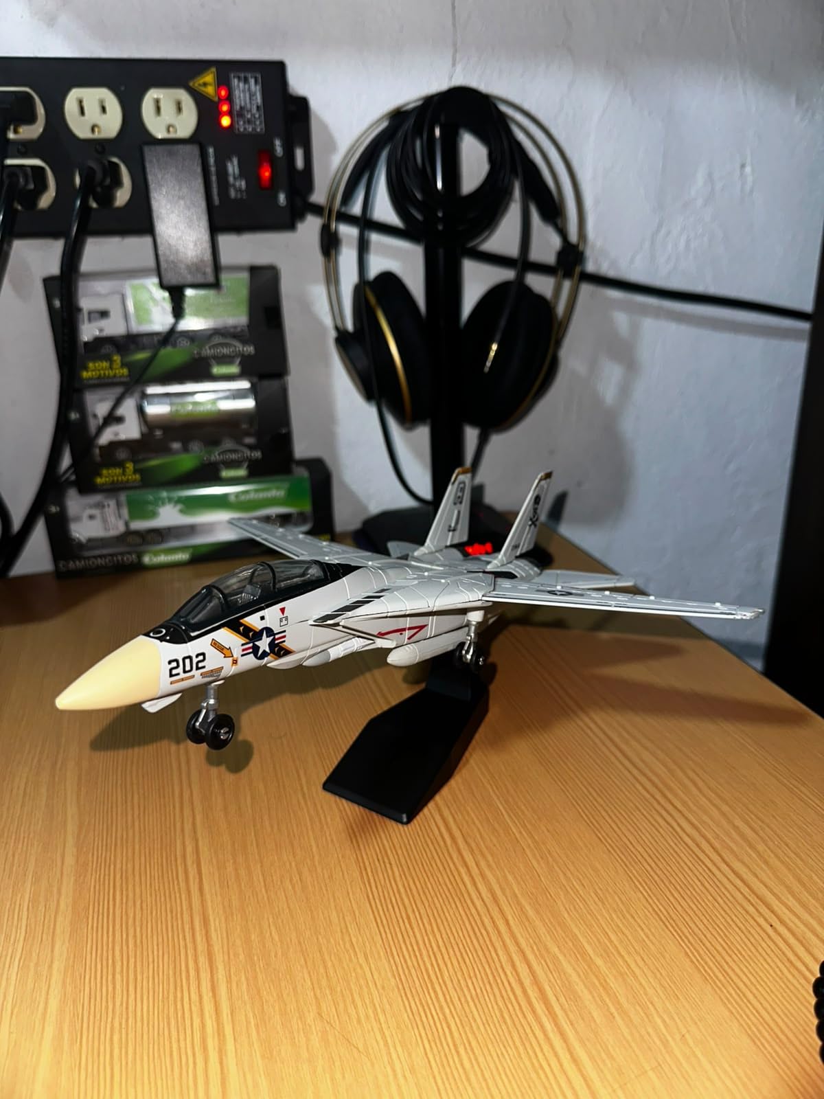 SEBUNAS 1:72 Scale A-10 Thunderbolt II Warthog Highly Detailed Plastic Assembly Model Kit Accurate Reproduction with Paint Scheme Collector's Choice Gift for Adults and Kids(43PCS) customer photo 1