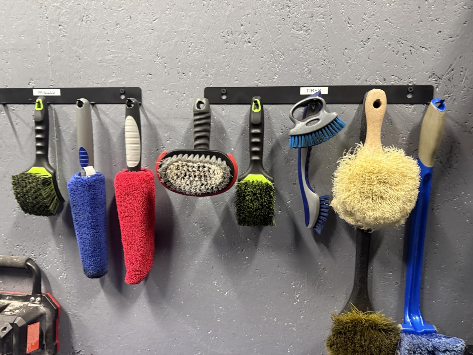 MOLIGOU 2 Pcs Detailing Brush Hanger, Wall Mount Car Detailing Brush Organizer, Detailing Brush Hanging Rack with 5 Hooks customer photo 1