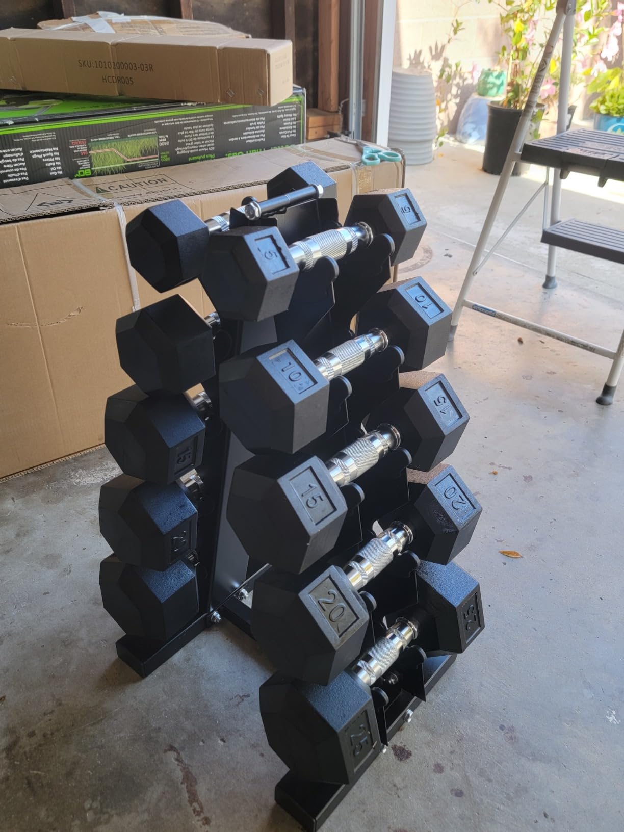 PAPABABE 150-600lb Dumbbell Set with Rack, Rubber Encased Home Gym | Antiroll Durable Cast Iron Core Odorless PVC Free Weights, with 5/6 Tier Rack customer photo 2
