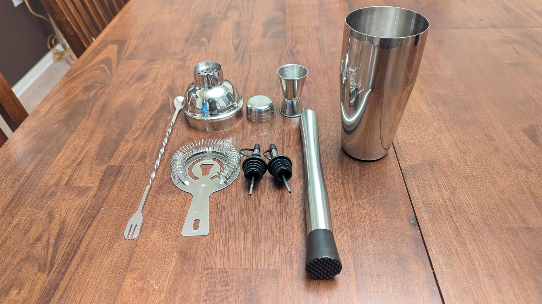 Cocktail Shaker Set Bartender Kit, Professional Bar Set, Martini Shaker, Jigger, Strainer, Mixer Spoon, Muddler, Liquor Pourers Ideal Bar Accessories for Home, Gift for Christmas, Birthday, Beginners customer photo 1