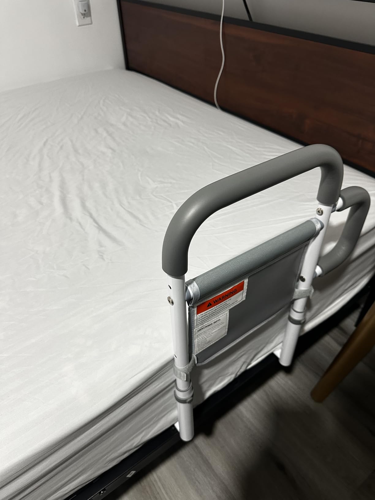 ONTHEWEI Bed Rails for Elderly Adults Safety, with Double Non-Slip Handle & Storage Pouch, Fits Most Bed Sizes, Bed Assist Rails for Seniors and Post-Surgery, Reduce Falls & Support Independence customer photo 1