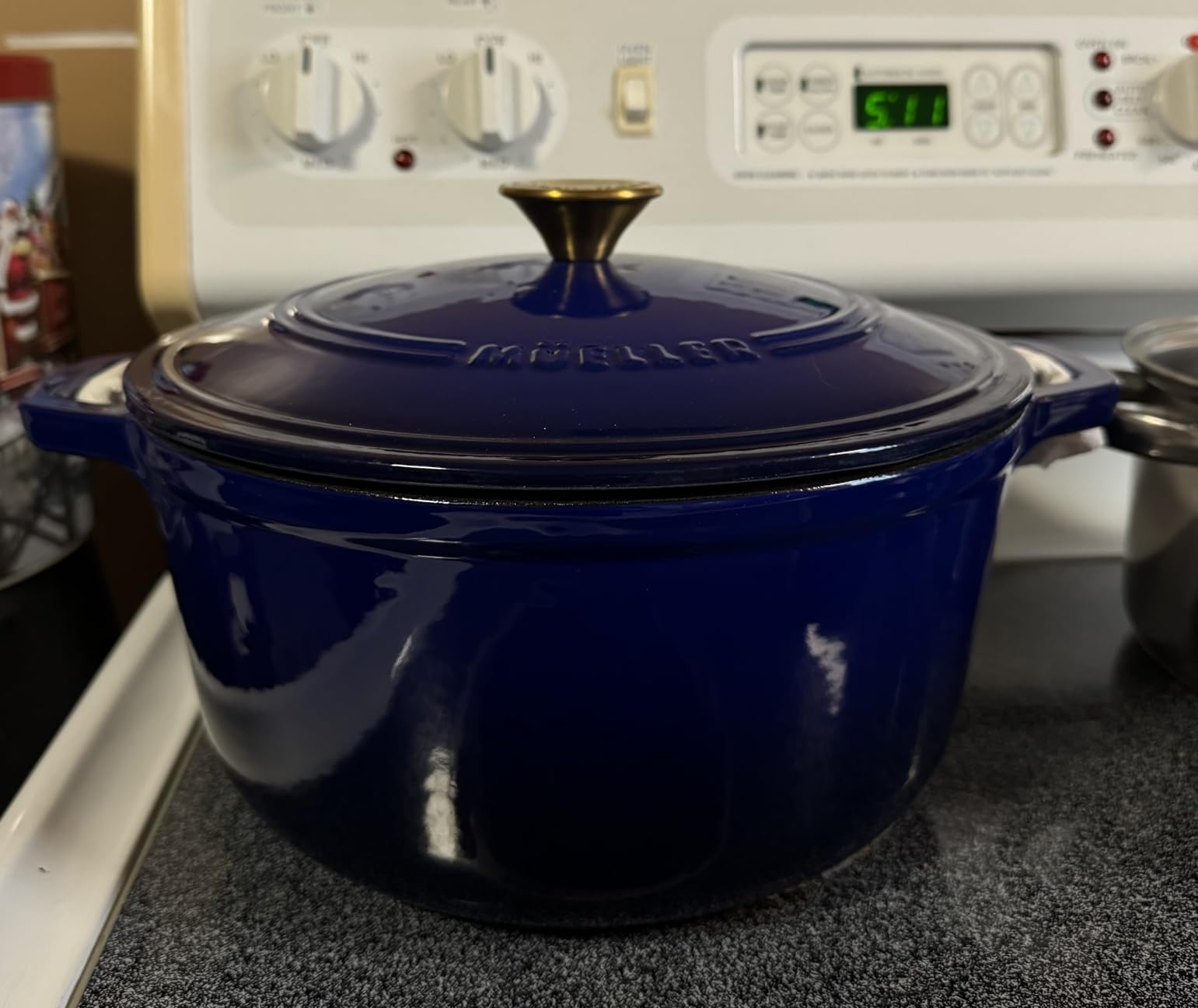 MUELLER HOME 5.5 Quart Enameled Cast Iron Oval Dutch Oven w Rooster Knob & Cotton Potholders, Heavy-Duty Cookware, Oven-Safe up to 500° F & Across All Cooktops, Gifts for Grandma & Women, Thyme Green customer photo 1