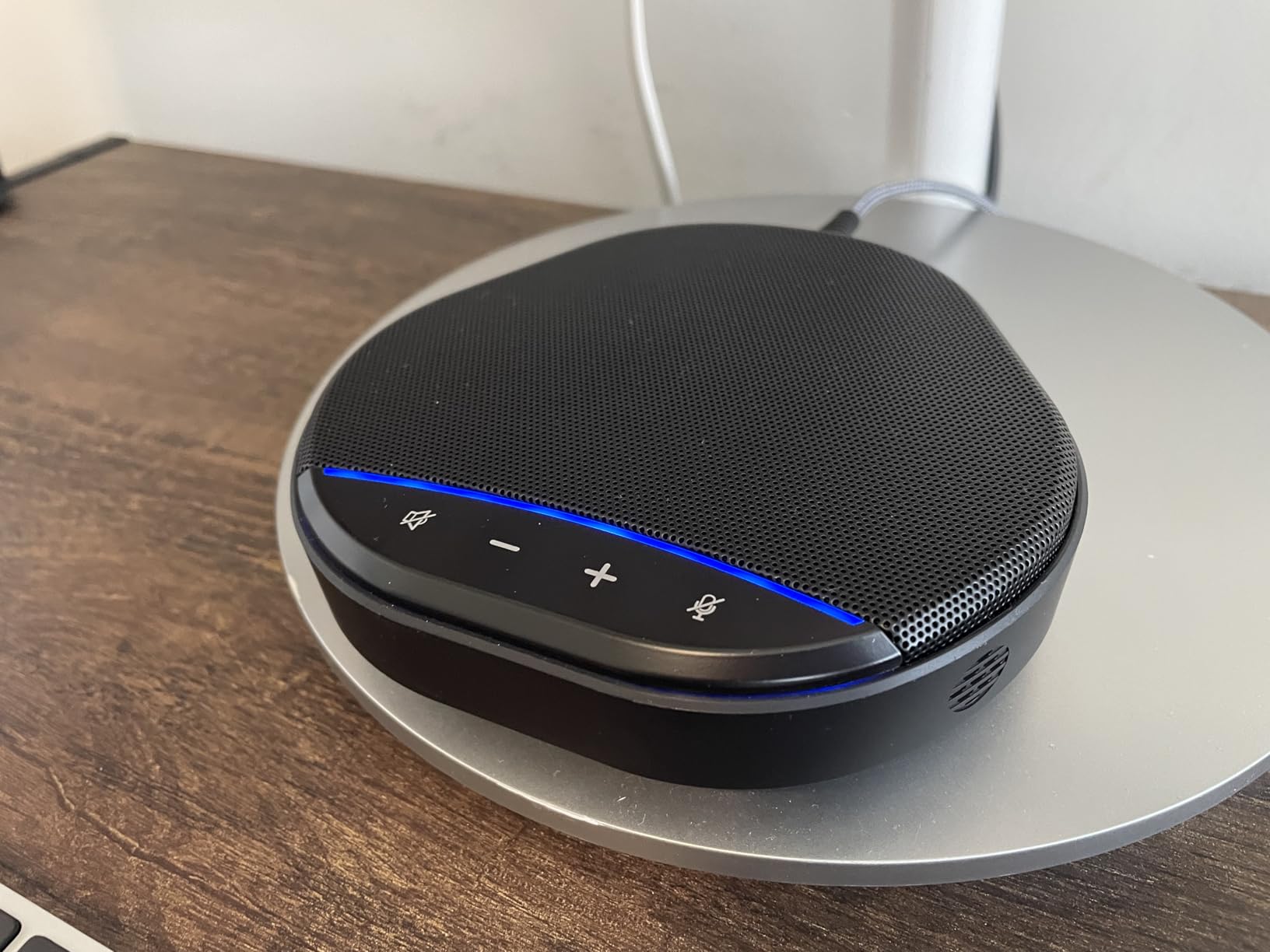 Conference Speakerphone with 360° Voice Pickup, AI Noise Reduction & Echo Cancellation, USB Plug and Play Desktop Microphone Speaker for Zoom, Teams, Home Office & Online Meetings customer photo 2