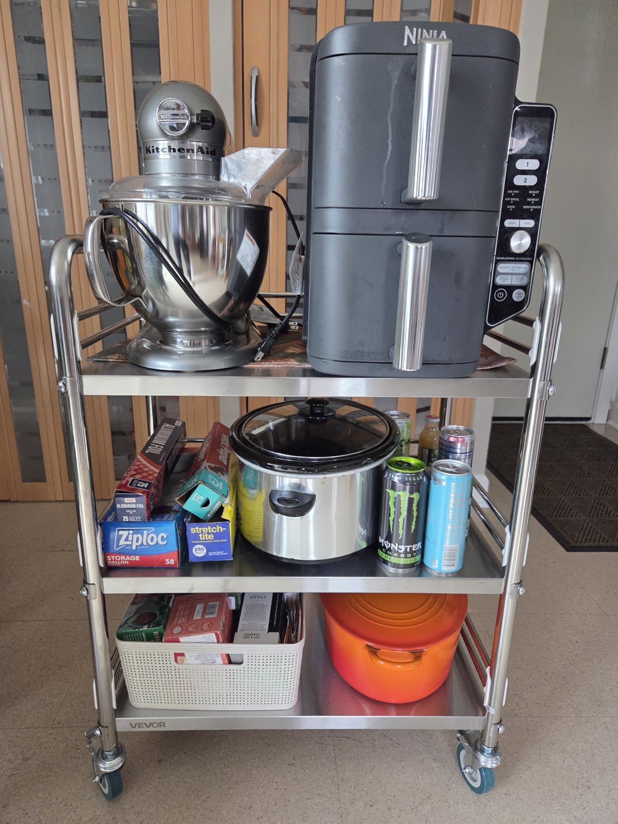 VEVOR Stainless Steel Rolling Cart, 3-Tier Metal Utility Cart with Lockable Wheels, Medical Serving Trolley Clinic Tray, Mobile Service Cart for Hospital, Lab, Restaurant, Kitchen, Salon customer photo 1