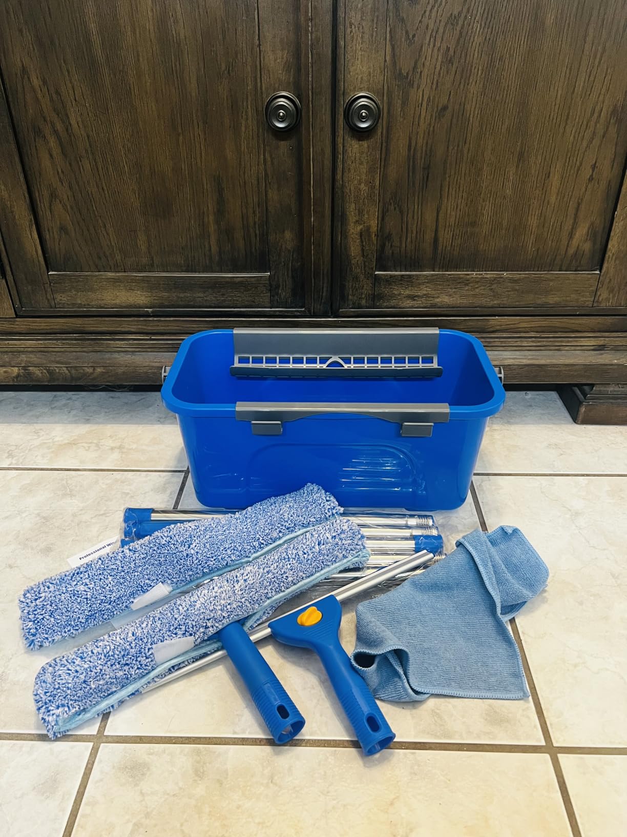 Professional Window Cleaning Kit with Bucket 3 Gallon, 76