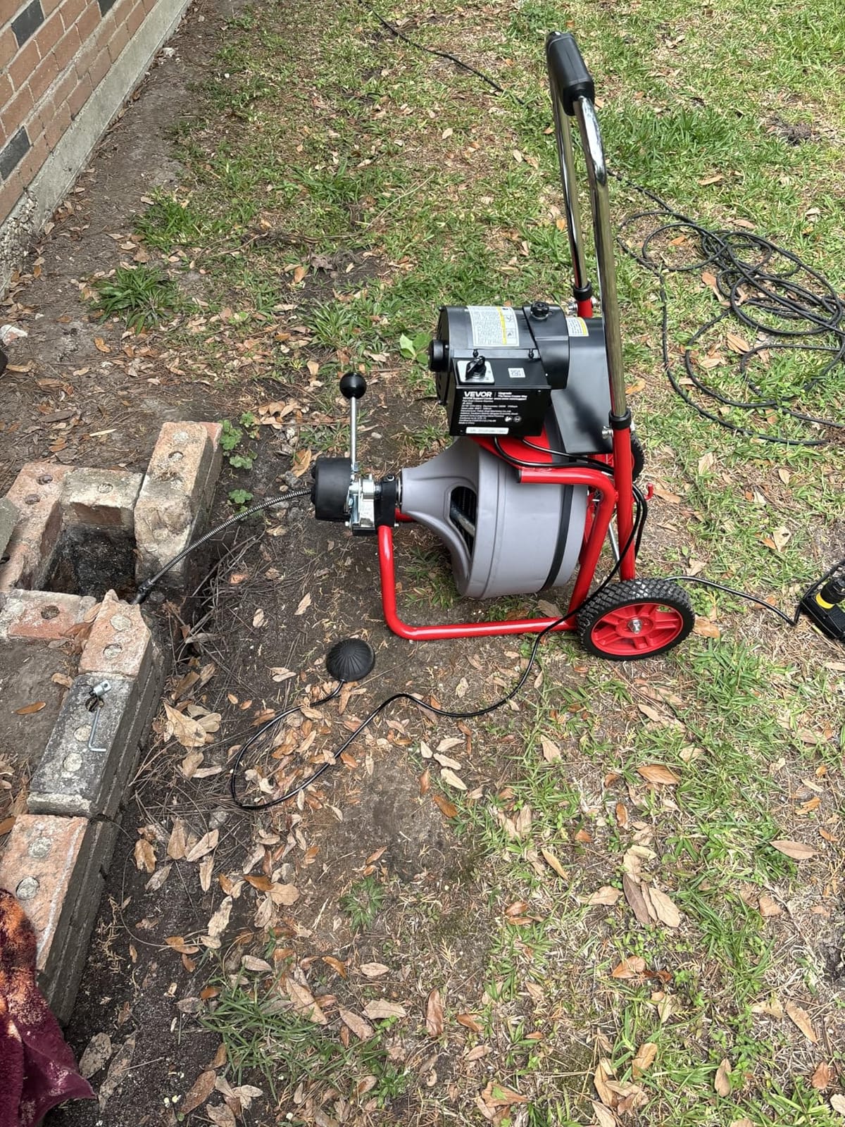VEVOR Drain Cleaner Machine 100 FT x 1/2 Inch, Auto Feed Sewer Snake Drain Auger on Wheels, Portable Drain Cleaning Machine with 8 Cutters & Air-Activated Foot Switch for 2