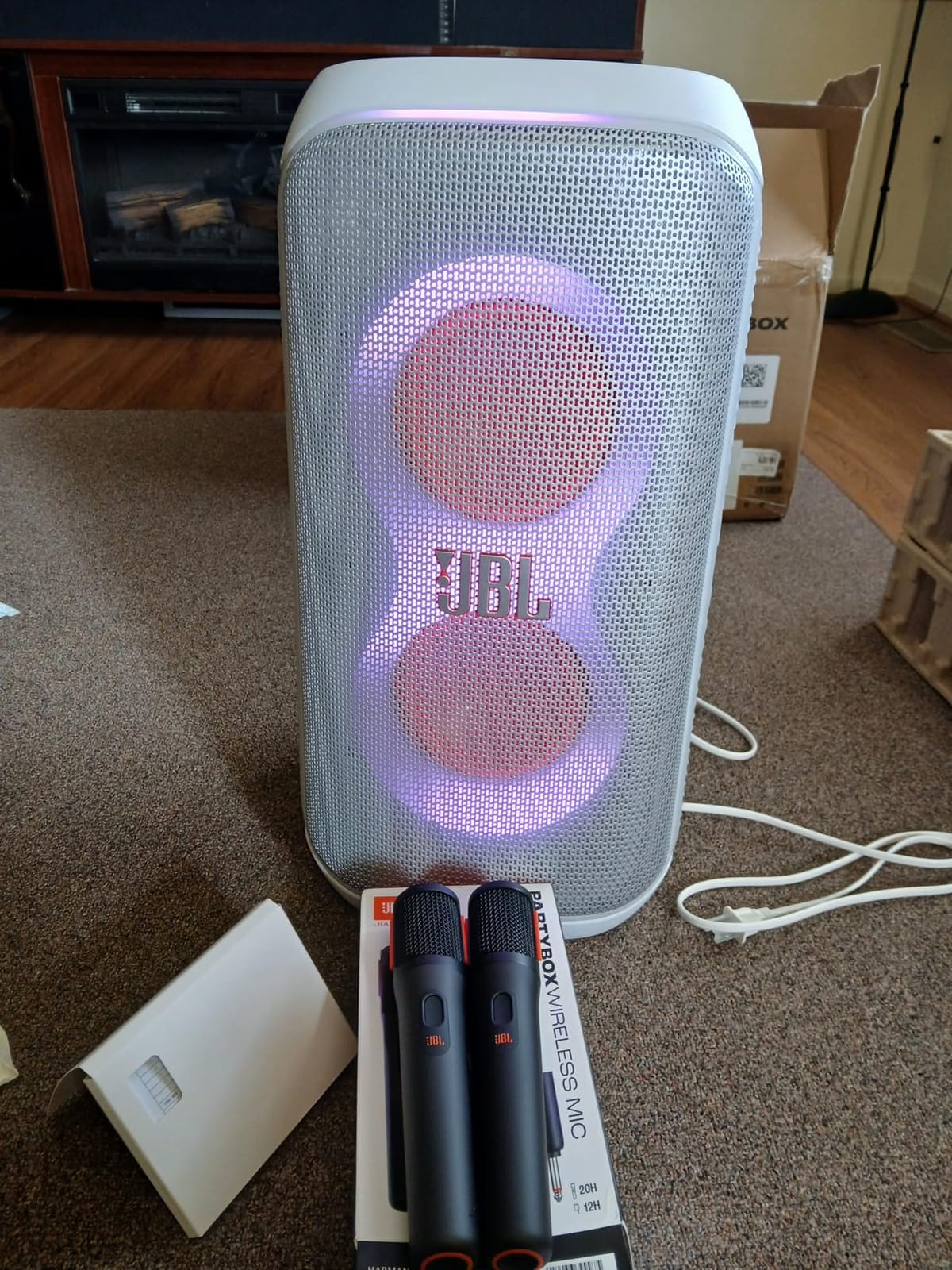 JBL PartyBox 520 Portable Speaker Karaoke Bundle with Two Wireless Microphones customer photo 1