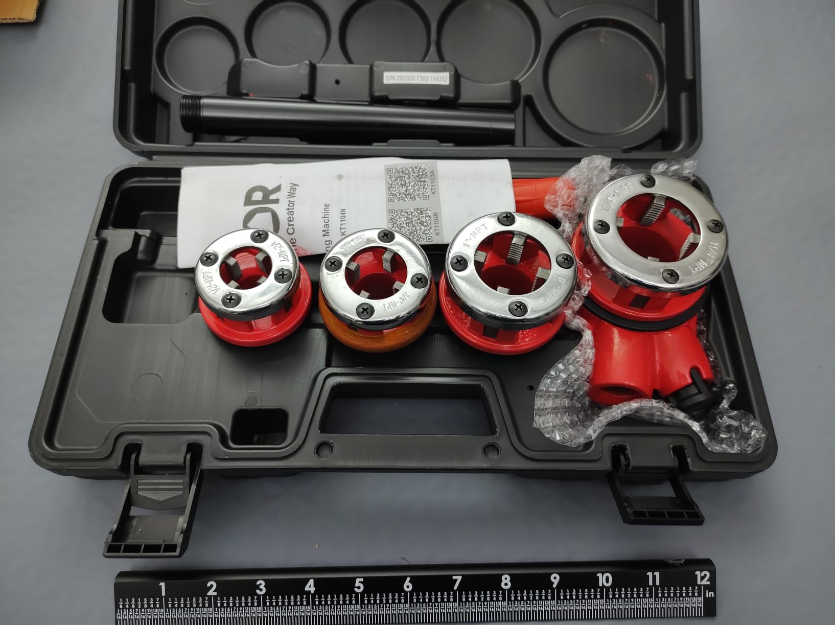VEVOR Ratchet Pipe Threader Kit with 7 Dies, 3/8