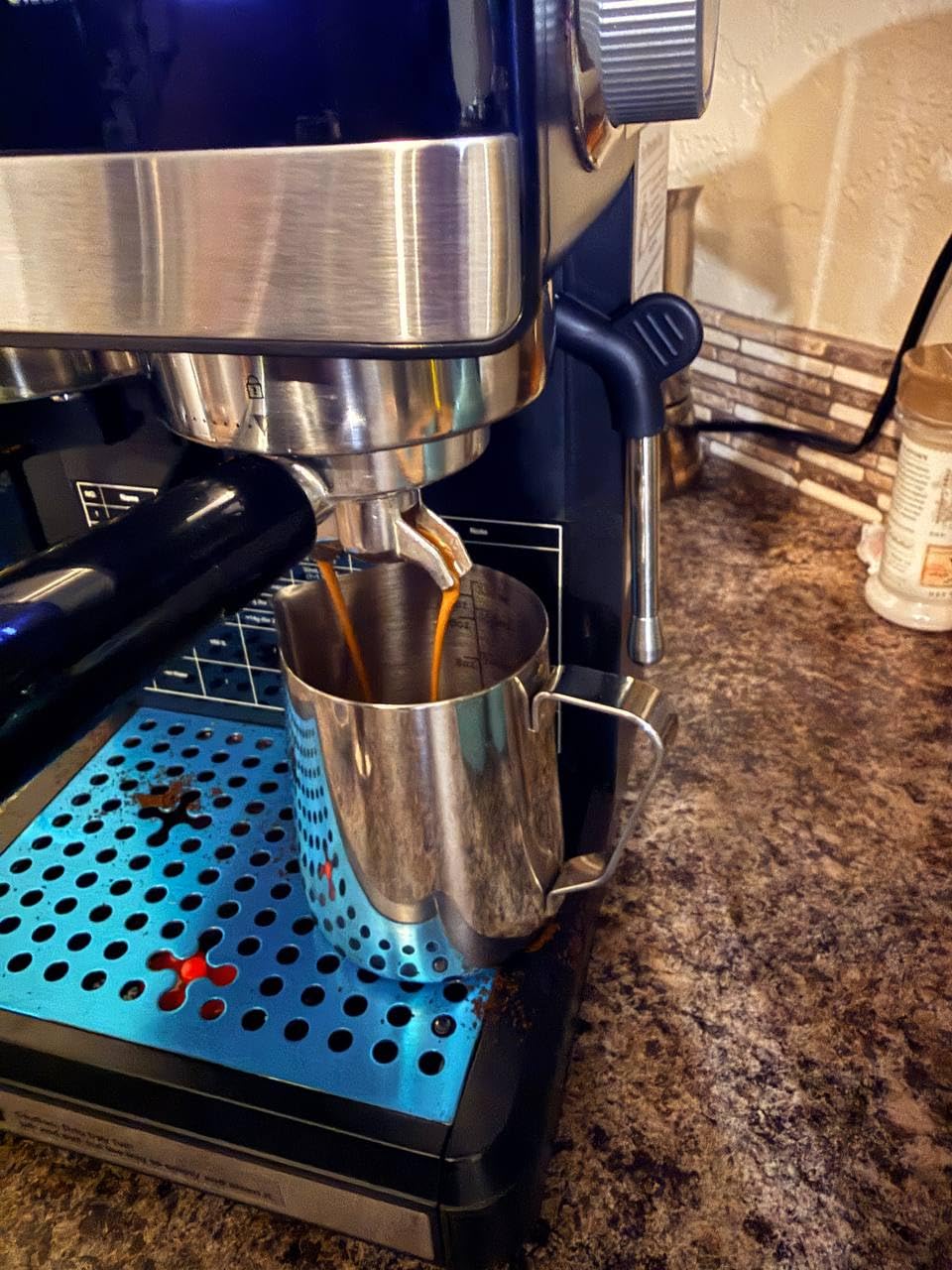 Espresso Machine with Grinder,20Bar Compact Espresso Maker with Steam Milk Frother,Coffee Maker for Home (black, medium) customer photo 1