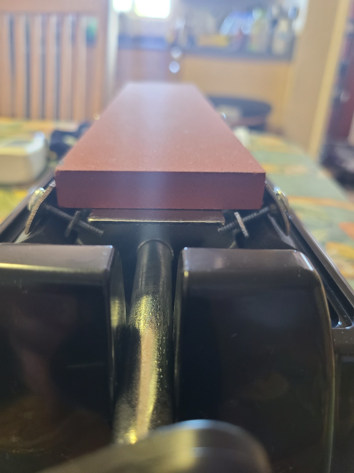 Norton IM313 Multi-Oilstone Sharpening System-Tri Stone Kinfe Sharpener, Stone oil, Plastic angle guide, and reservoir non-skid bottom. Used for Kitchen Knives, Scissors, most professional tools customer photo 1