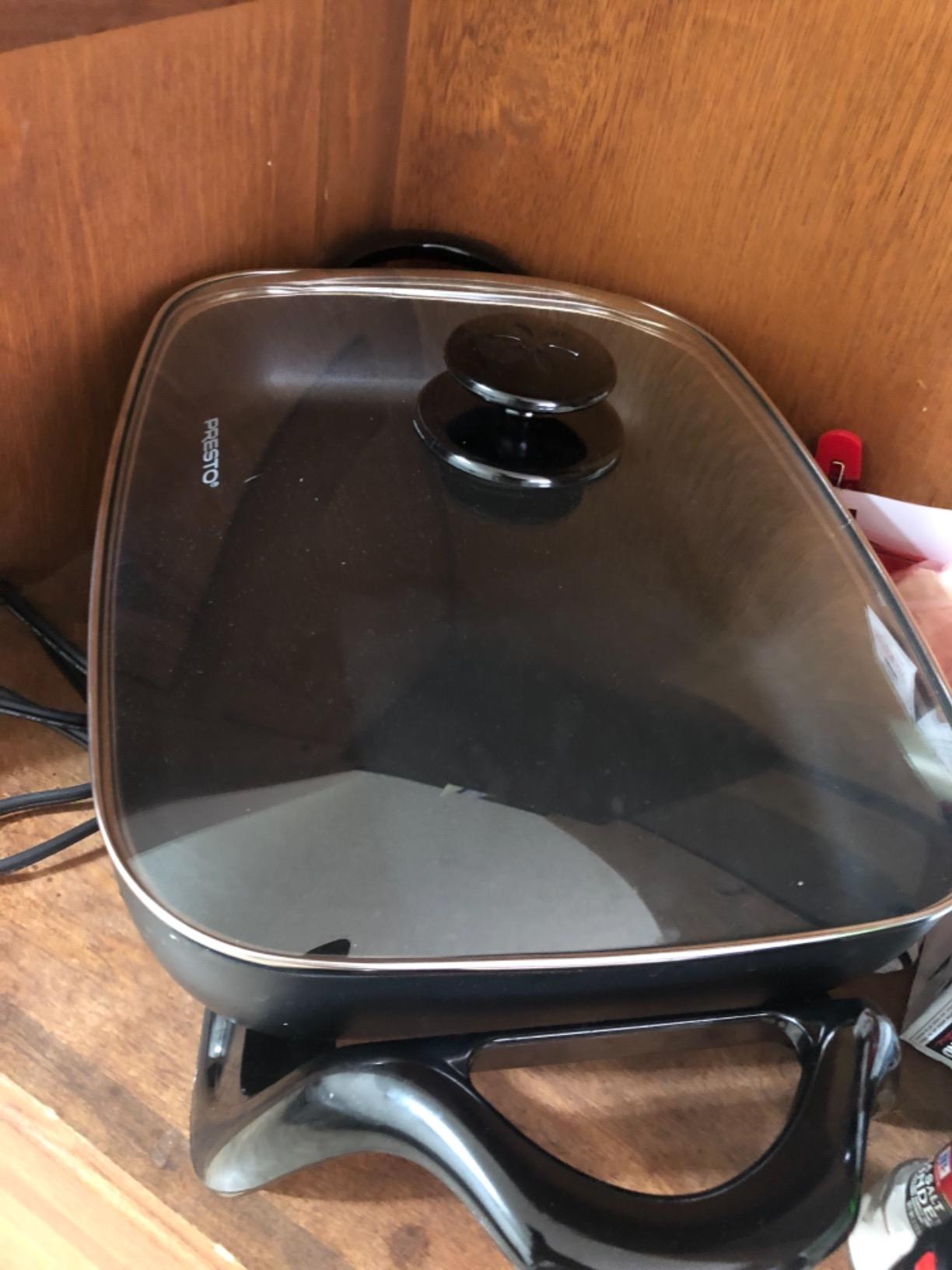 Presto 06852 16-Inch Electric Skillet with Glass Cover customer photo 1