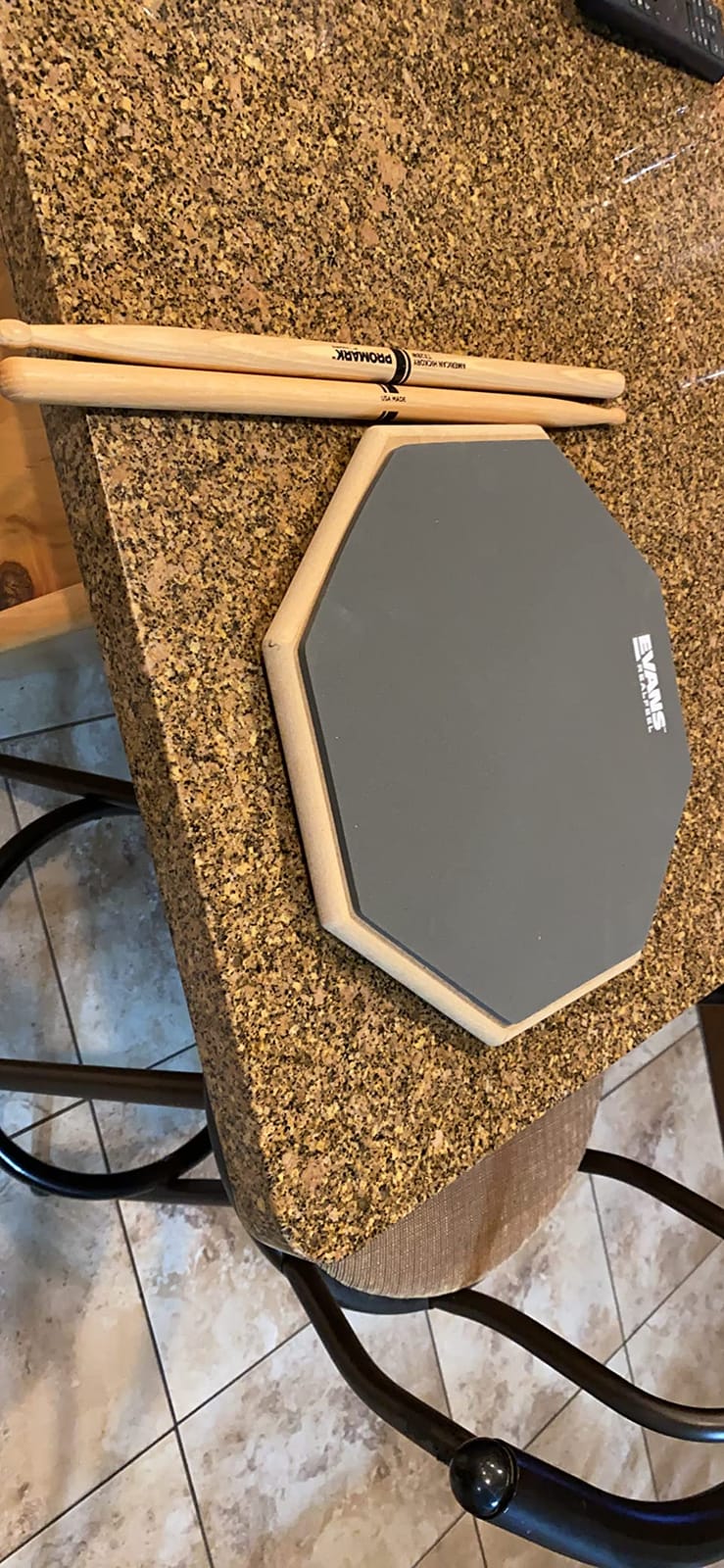 Evans RealFeel - Drum Practice Pad - Drum Pad - Drummer Practice Pad - Gum Rubber & Neoprene, 2 Sided, 12 Inch customer photo 1
