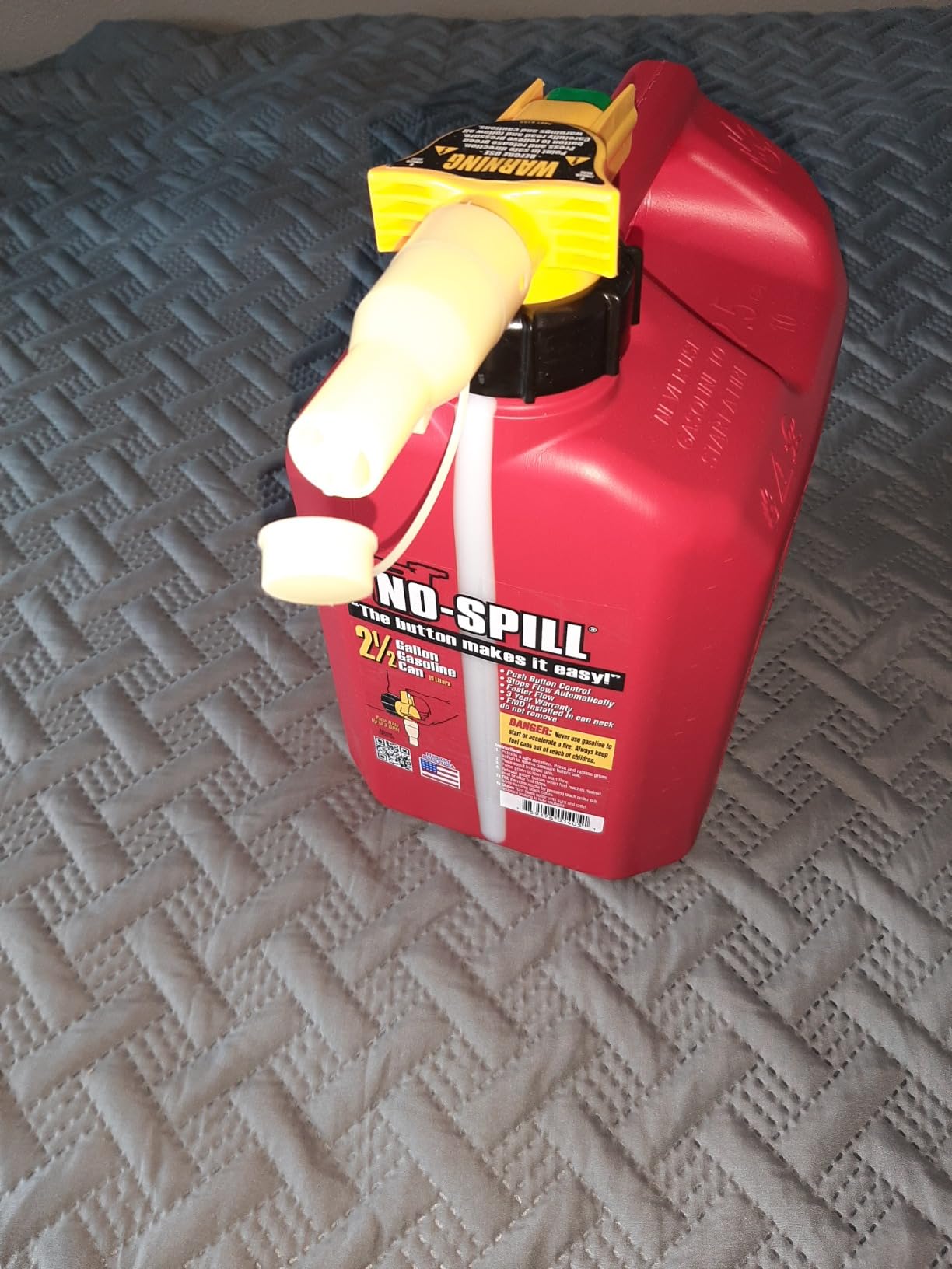 No Spill 1405 2.5 Gallon Gasoline Gas Can customer photo 1