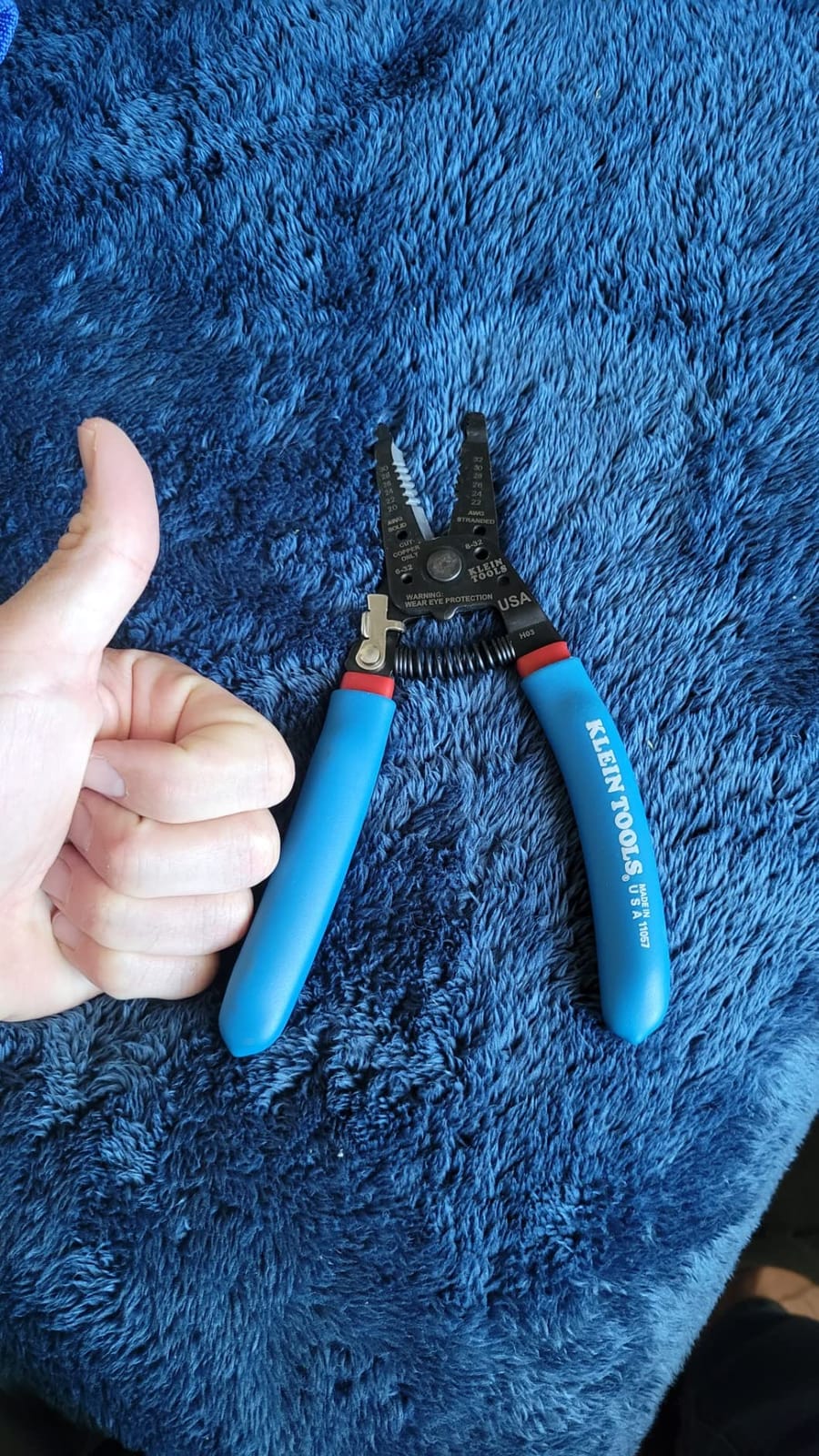 Klein Tools 11057 Wire Cutter/Stripper, Made in USA, Heavy Duty Cutter for 20-30 AWG Solid and 22-32 AWG Stranded Wire customer photo 2