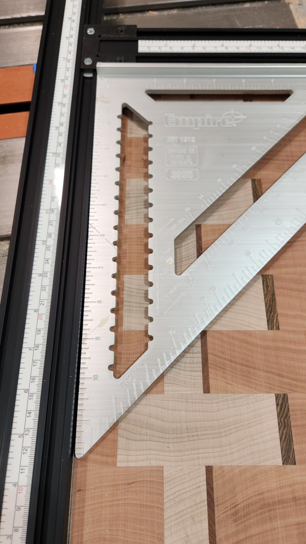 Trend Varijig Adjustable Router Template System, Precision Frame for Rectangular Recesses, Slots and Panel Work, 23.6 x 23.6 Inch Capacity, Dual Scale Guide, VARIJIG customer photo 1