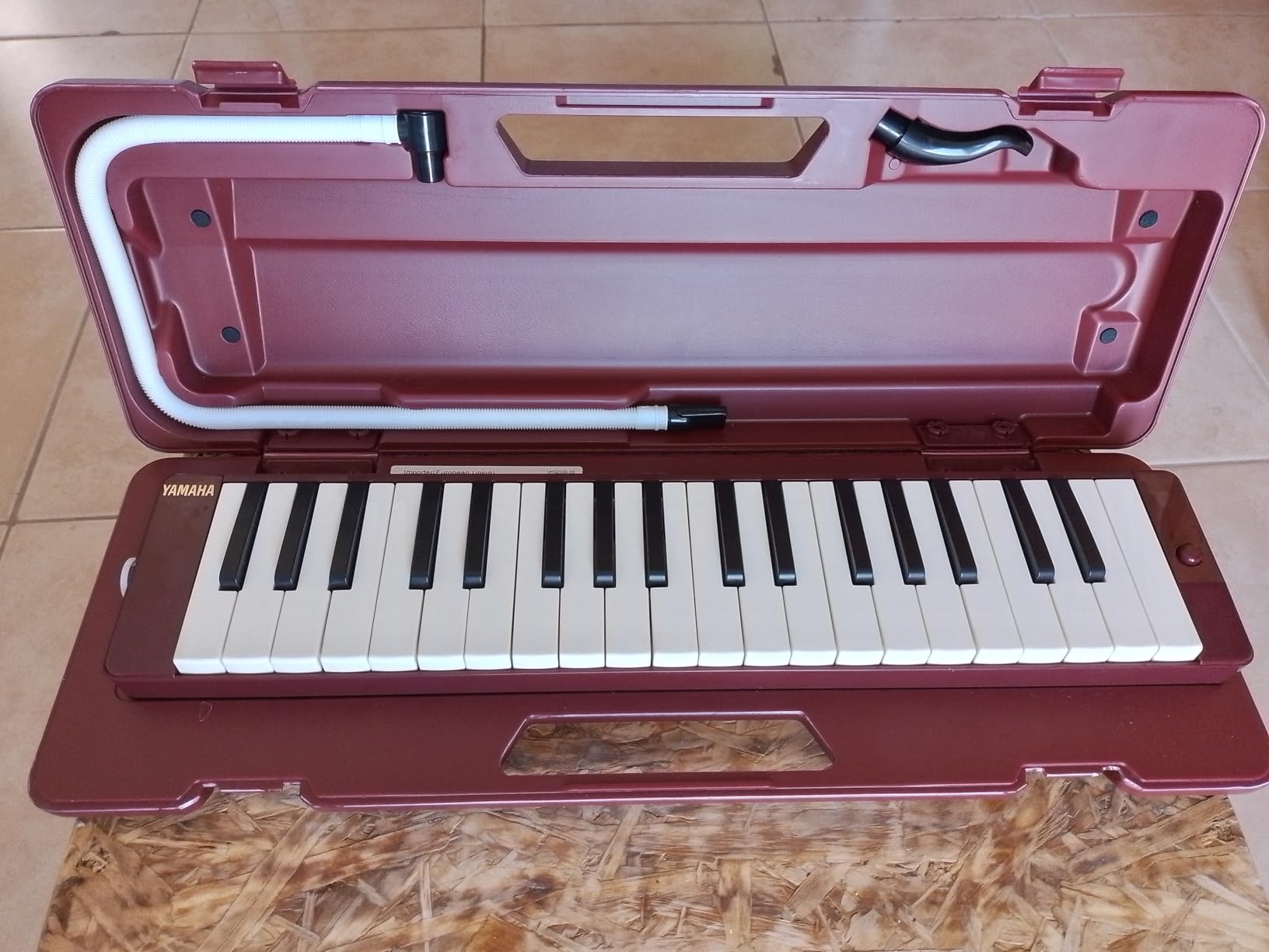 Yamaha Pianica, 37-note Melodica, Maroon (P37D),Red customer photo 1