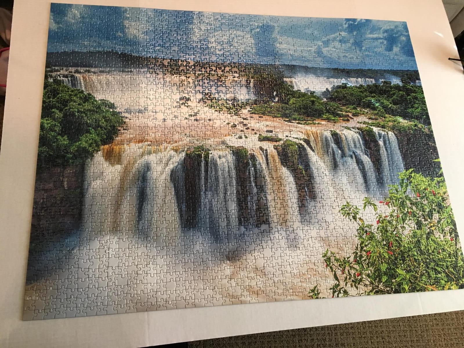 Ravensburger - Iguazu Falls, Brazil - 2000 Piece Jigsaw Puzzle - Breathtaking Waterfalls of Brazil - Beautiful Imagery from Global Artists - Premium Quality - Ideal Gift - Puzzles for Adults customer photo 1