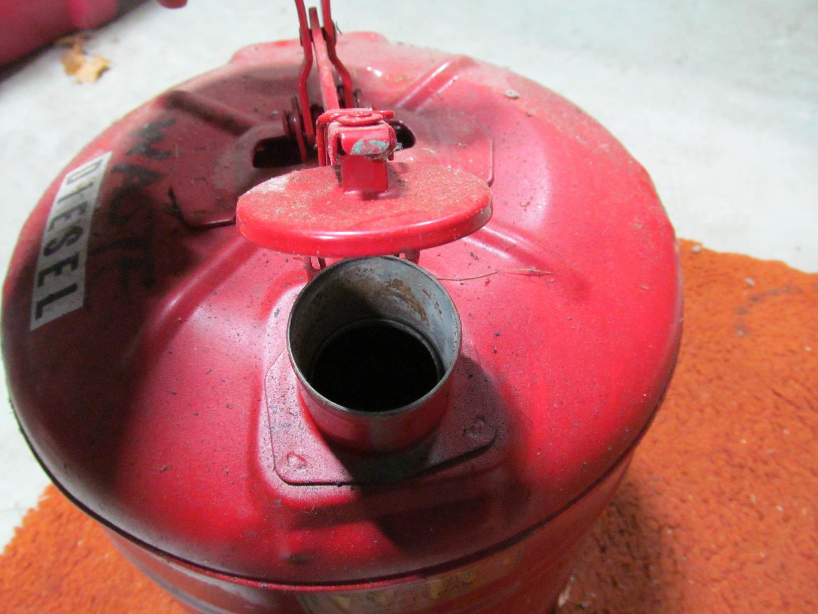 Justrite Type I Gasoline Safety Can, Red Galvanized Steel, Made in the USA customer photo 2