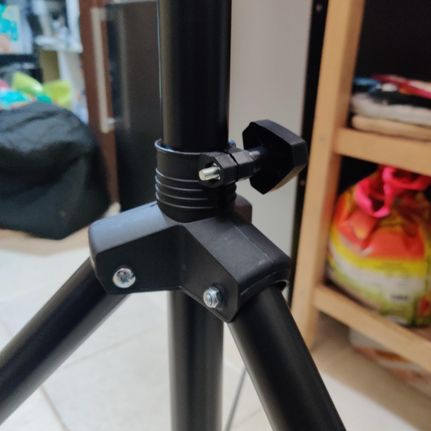 Gemini Tripod PA Speaker Stand, Adjustable Height, 60lb Capacity (ST-04) customer photo 2