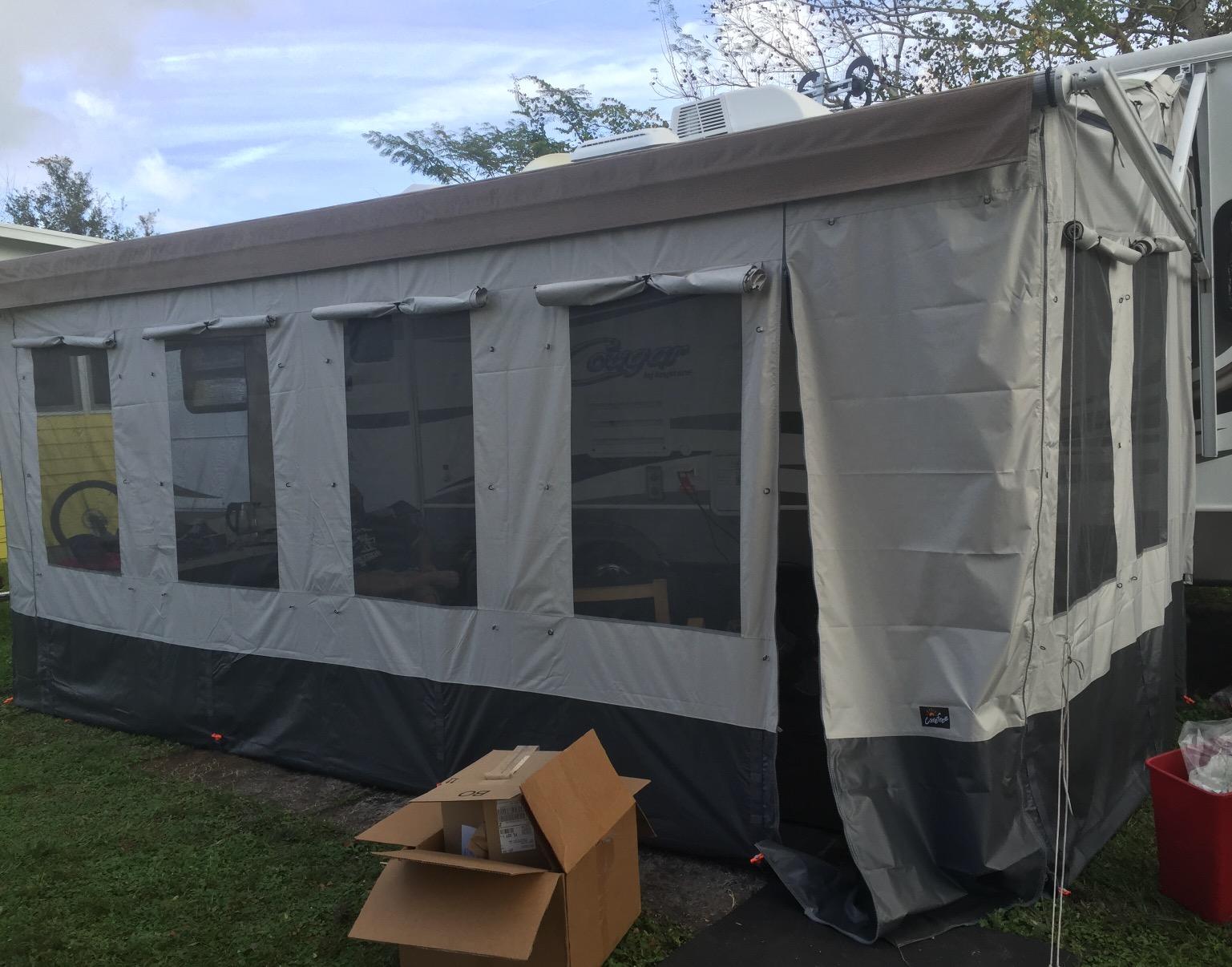 Carefree 291400 Vacation'r Screen Room for 14' to 15' Awning customer photo 1