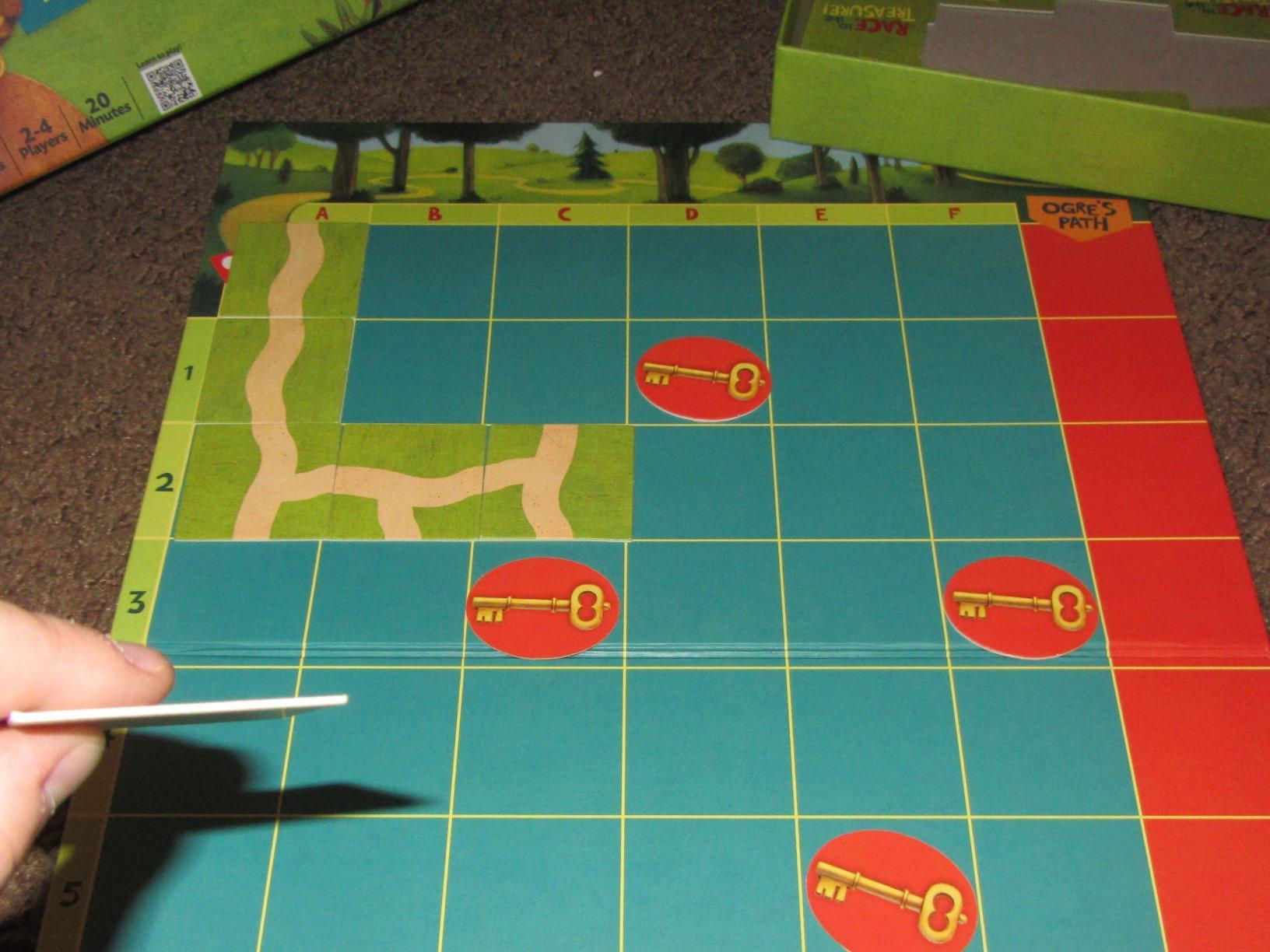 Peaceable Kingdom Race to the Treasure! Cooperative Path Building Game for 2 to 4 Kids Ages 5+ customer photo 1