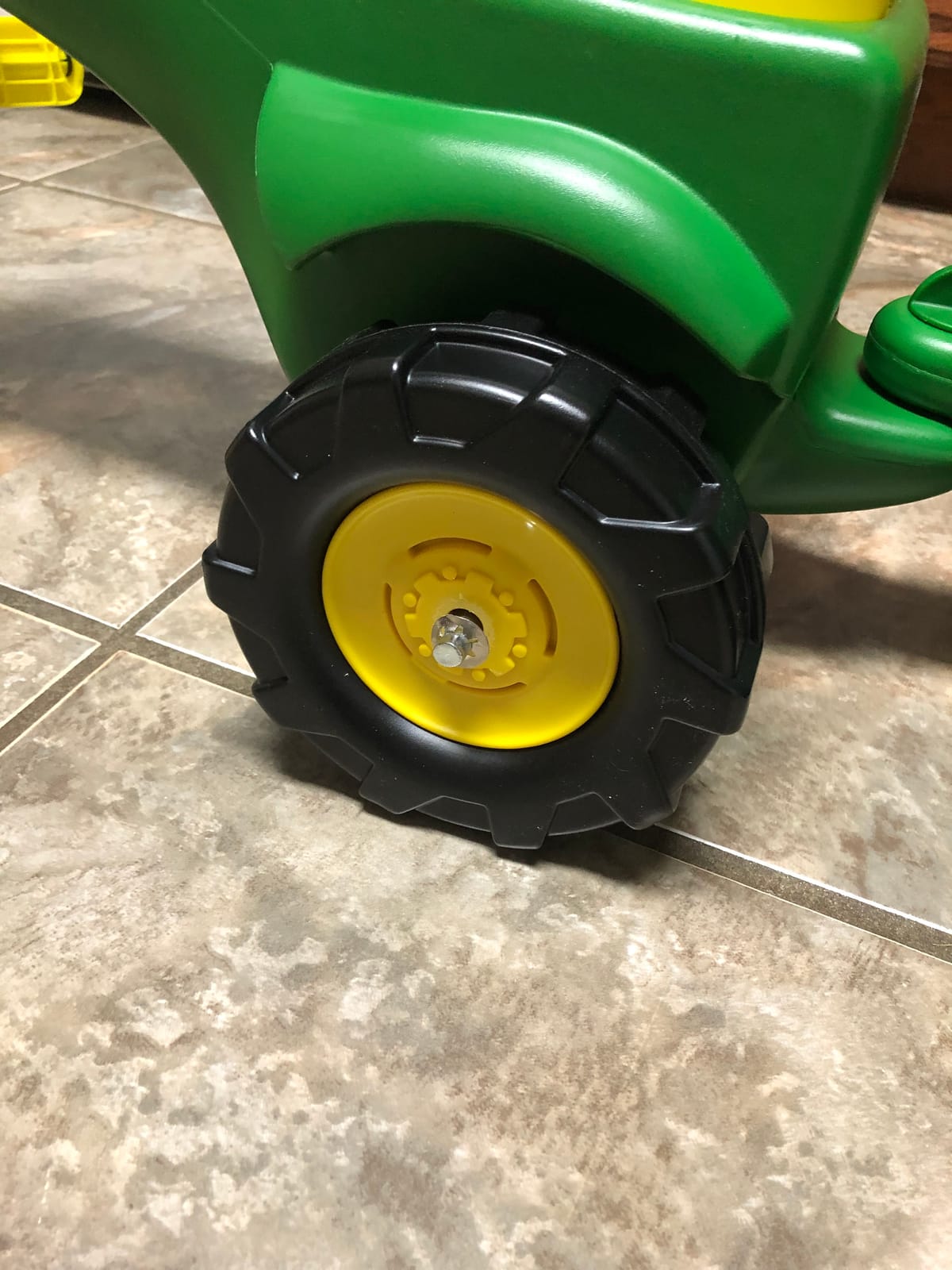 John Deere Ride On Toys Pedal Tractor with Wagon for Kids Aged 18 Months to 3 Years, Green/Yellow customer photo 1