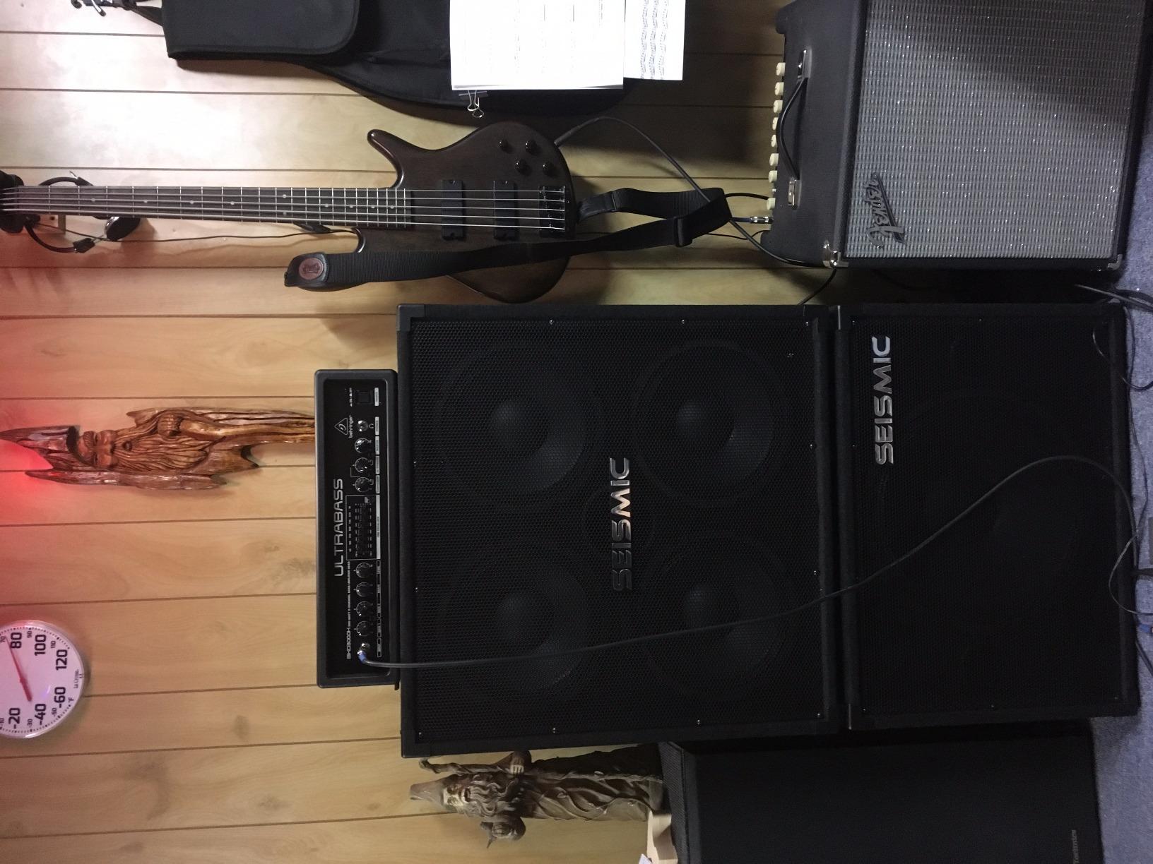Behringer ULTRABASS BXD3000H Ultra-Lightweight 300 Watt 2 Channel Bass Amplifier Head with FBQ Spectrum Analyzer, Ultrabass Processor and Compressor customer photo 2