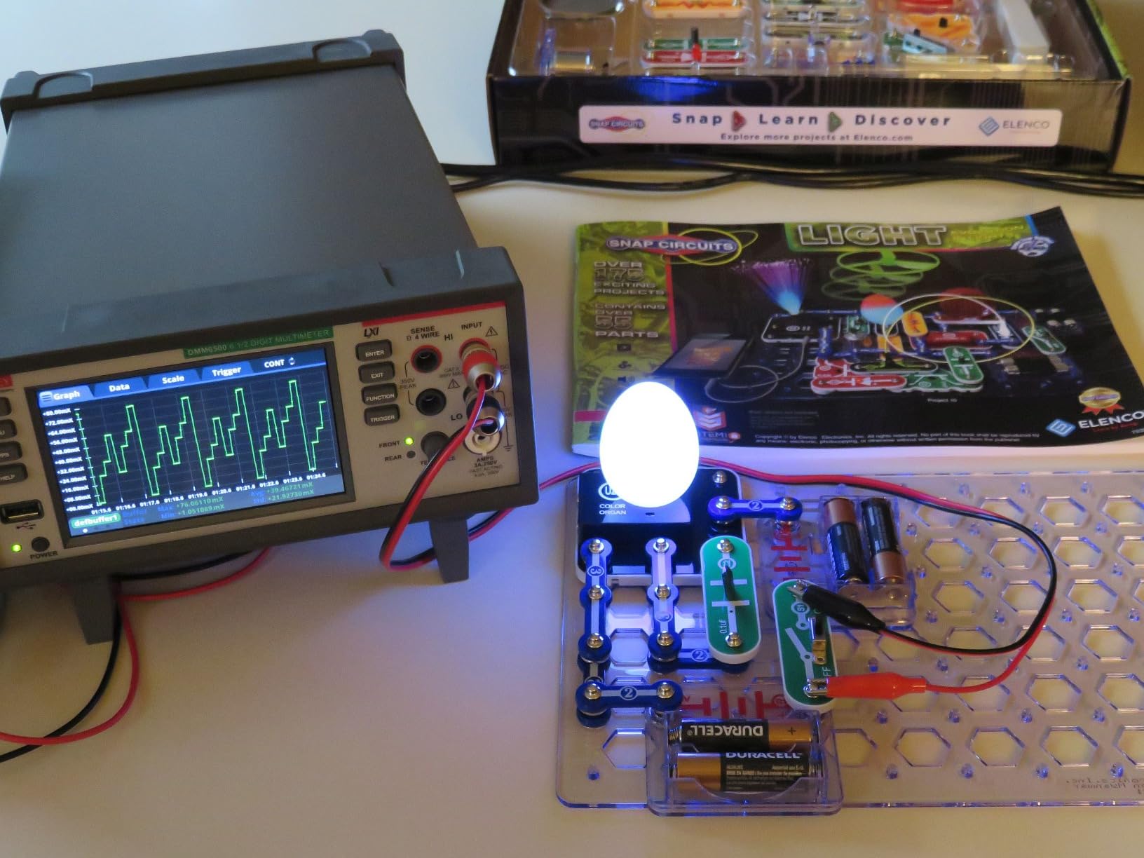 SNAP CIRCUITS Light STEM Electronics Kit, 175+ Projects, Ages 8+ customer photo 1