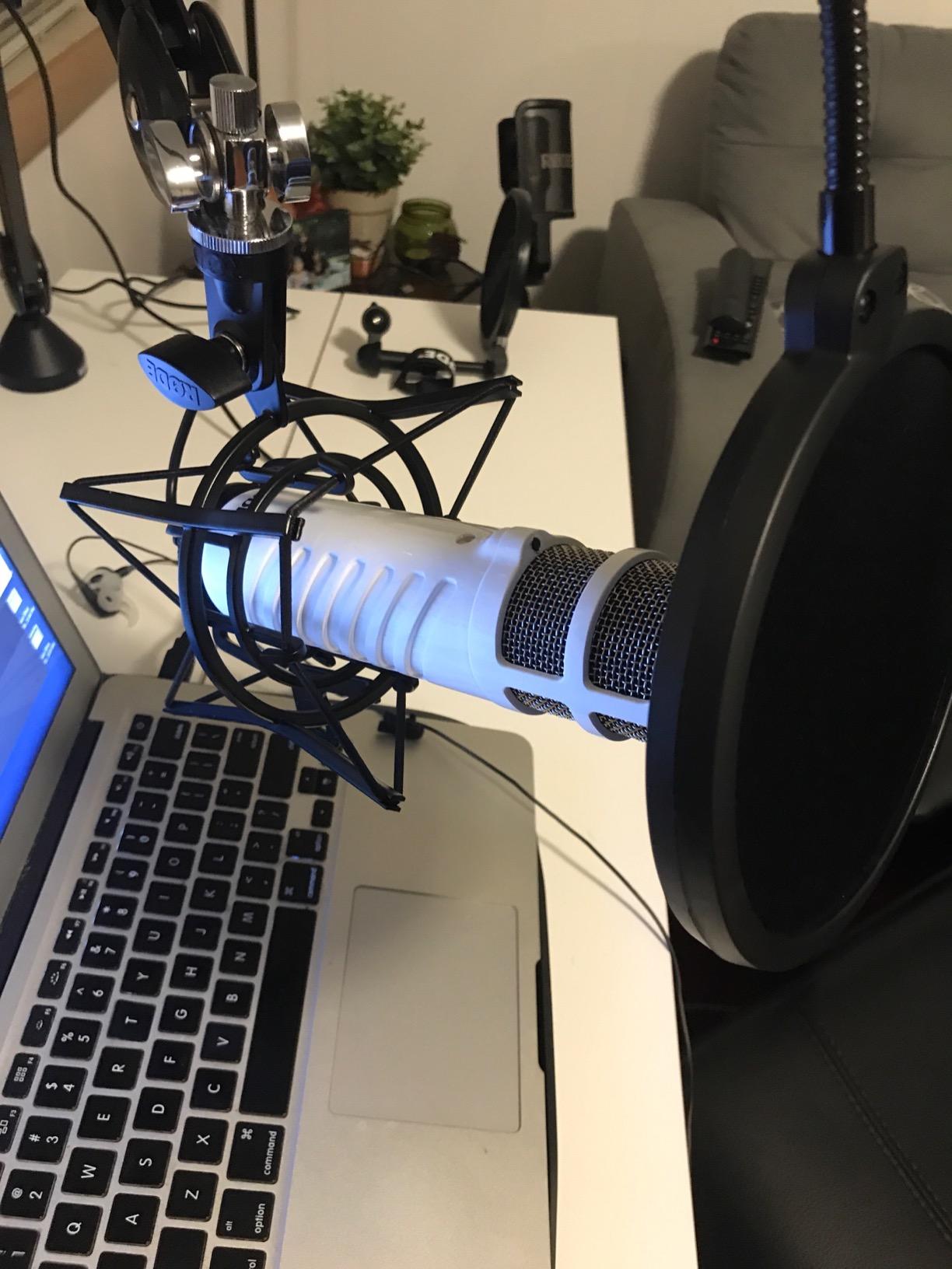 Pop Filter for Mic - 6-inch Diameter, Dual Layered Microphone Pop Screen for Studio Recording, Podcasts and Streaming - MPF-1 customer photo 1