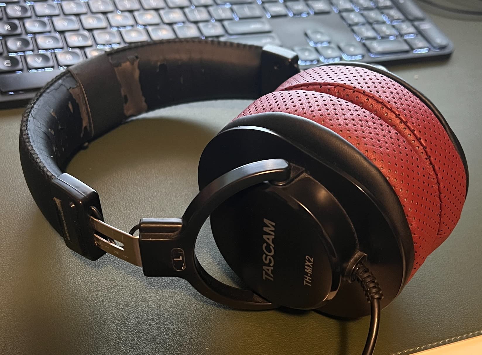 Tascam TH-MX2 Closed-Back Studio Mixing Headphones customer photo 1