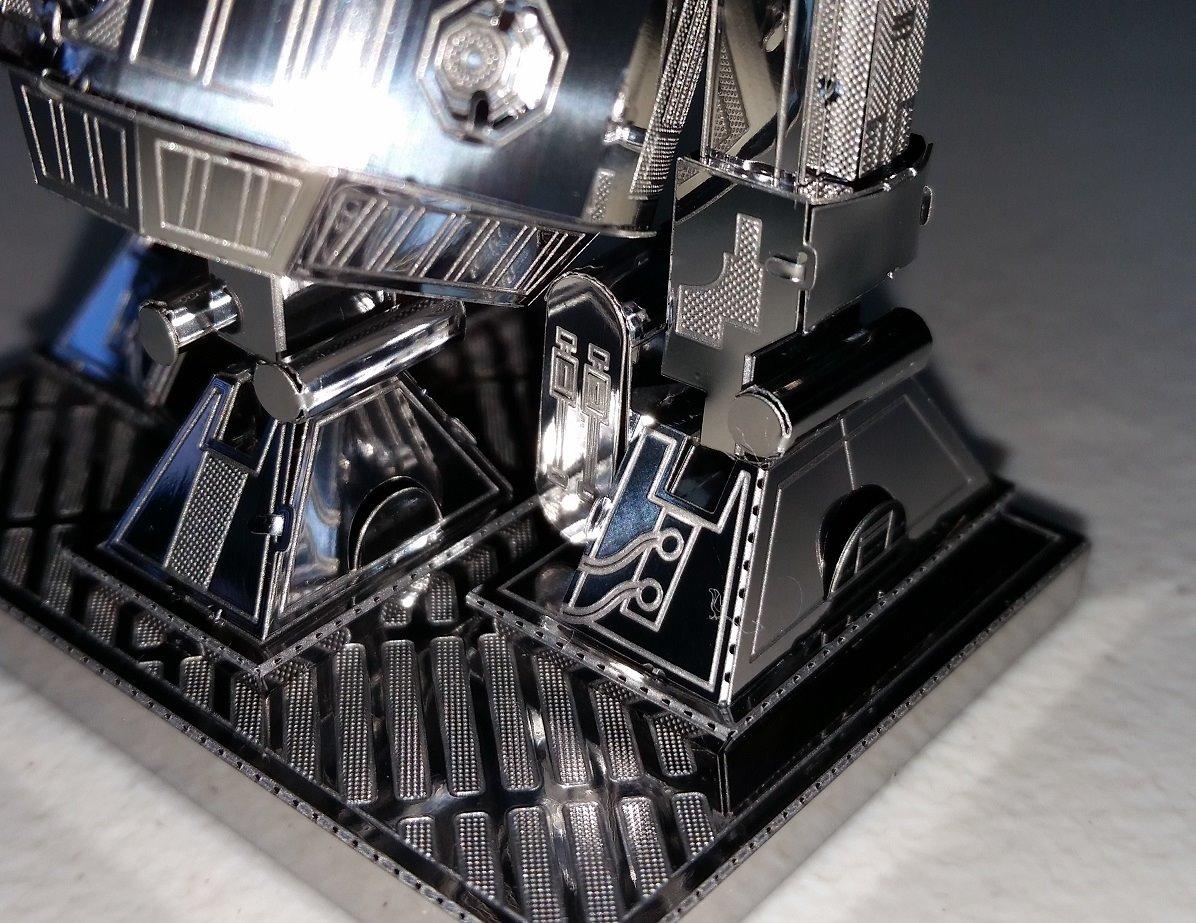 Fascinations Metal Earth Star Wars R2D2 3D Metal Model Kit customer photo 1