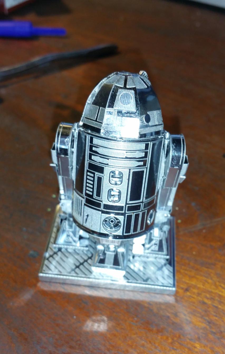 Fascinations Metal Earth Star Wars R2D2 3D Metal Model Kit customer photo 2
