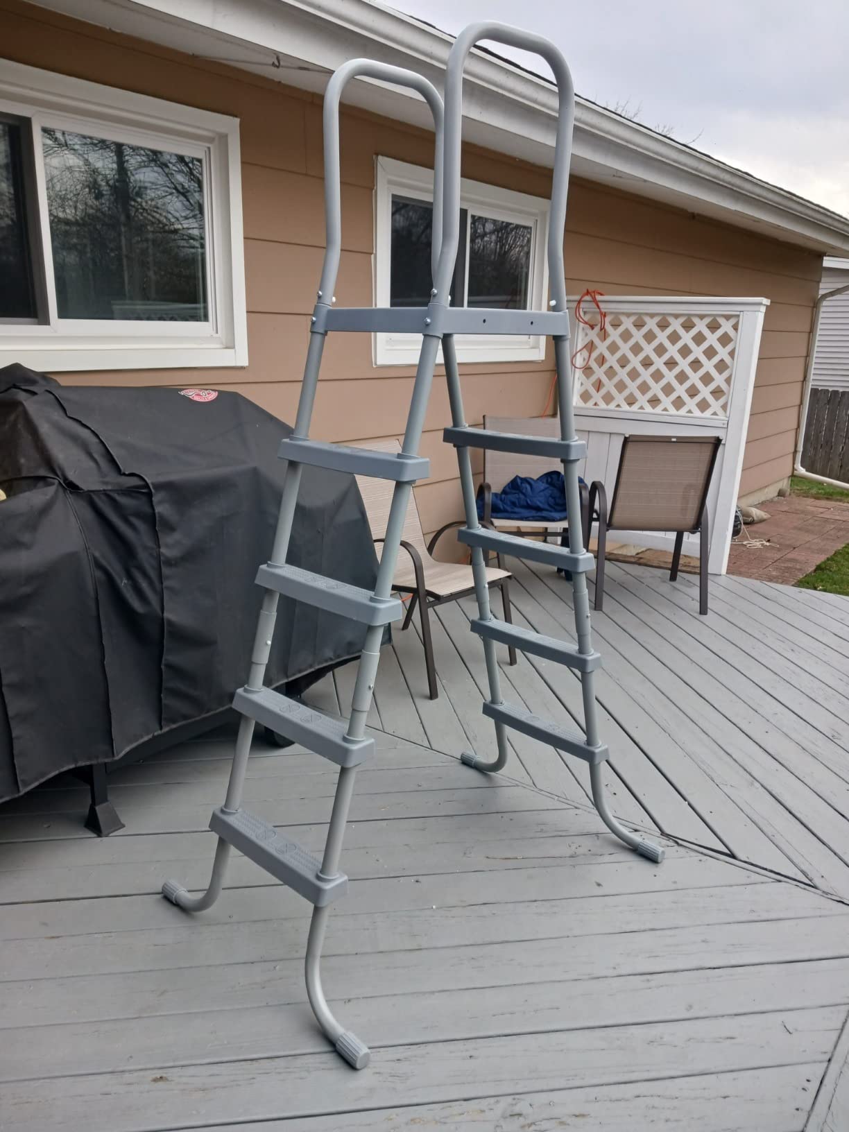 Bestway Flowclear 52 in. Pool Ladder customer photo 1