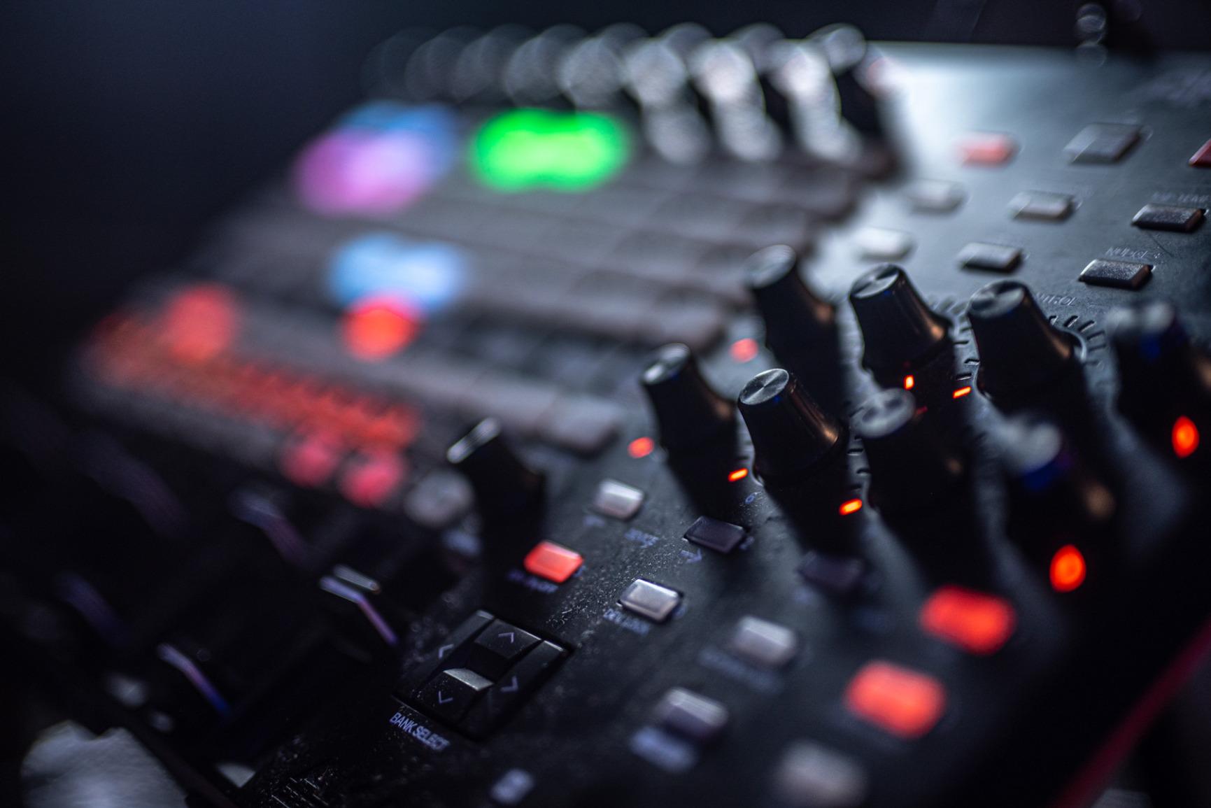 Akai Professional APC40 MKII USB MIDI Pad Controller customer photo 2