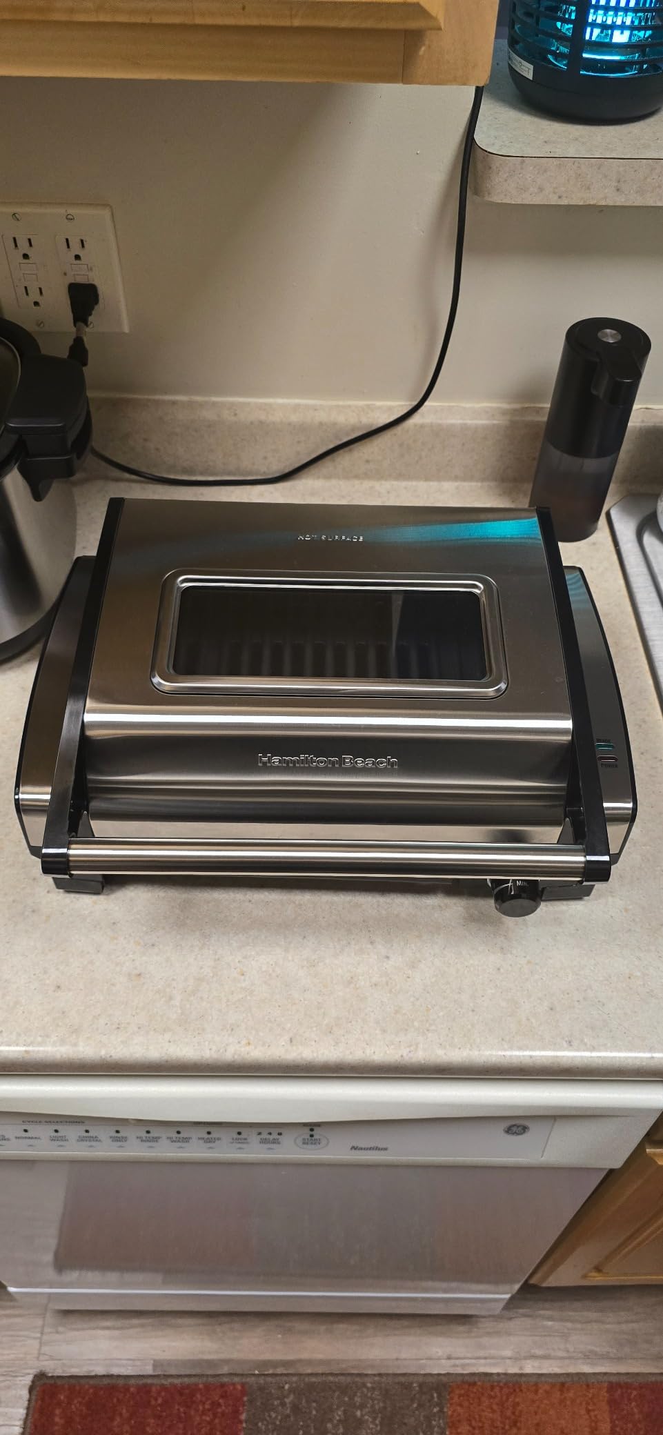 Hamilton Beach Electric Indoor Searing Grill With Lid & Viewing Window customer photo 1