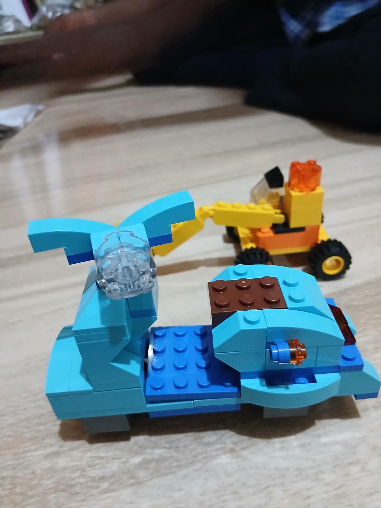 LEGO Classic Large Creative Brick Box 10698 customer photo 2