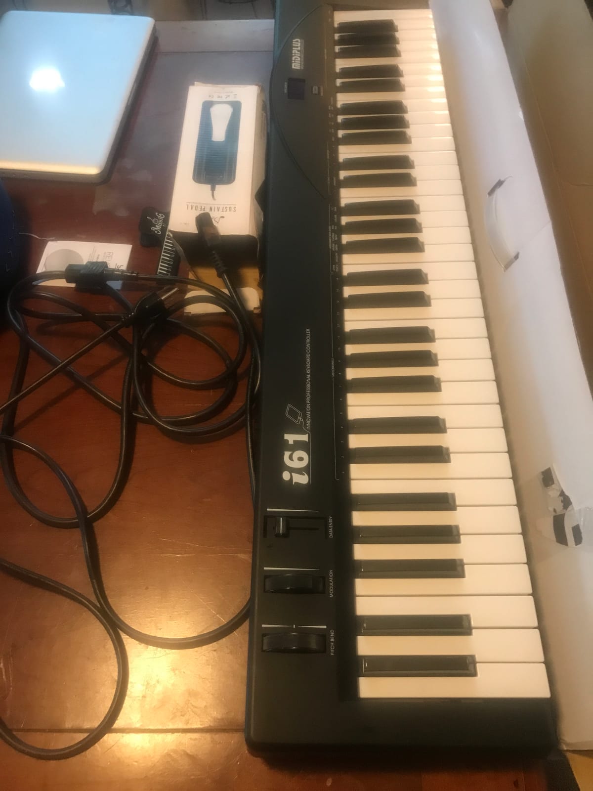 midiplus i61 USB MIDI Keyboard controller customer photo 2