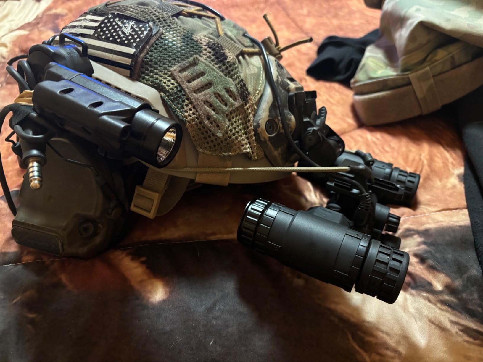 H World Shopping Adjustable Maritime 10 Level of Kevlar Fibre Protective Helmet Tan DE customer photo 1