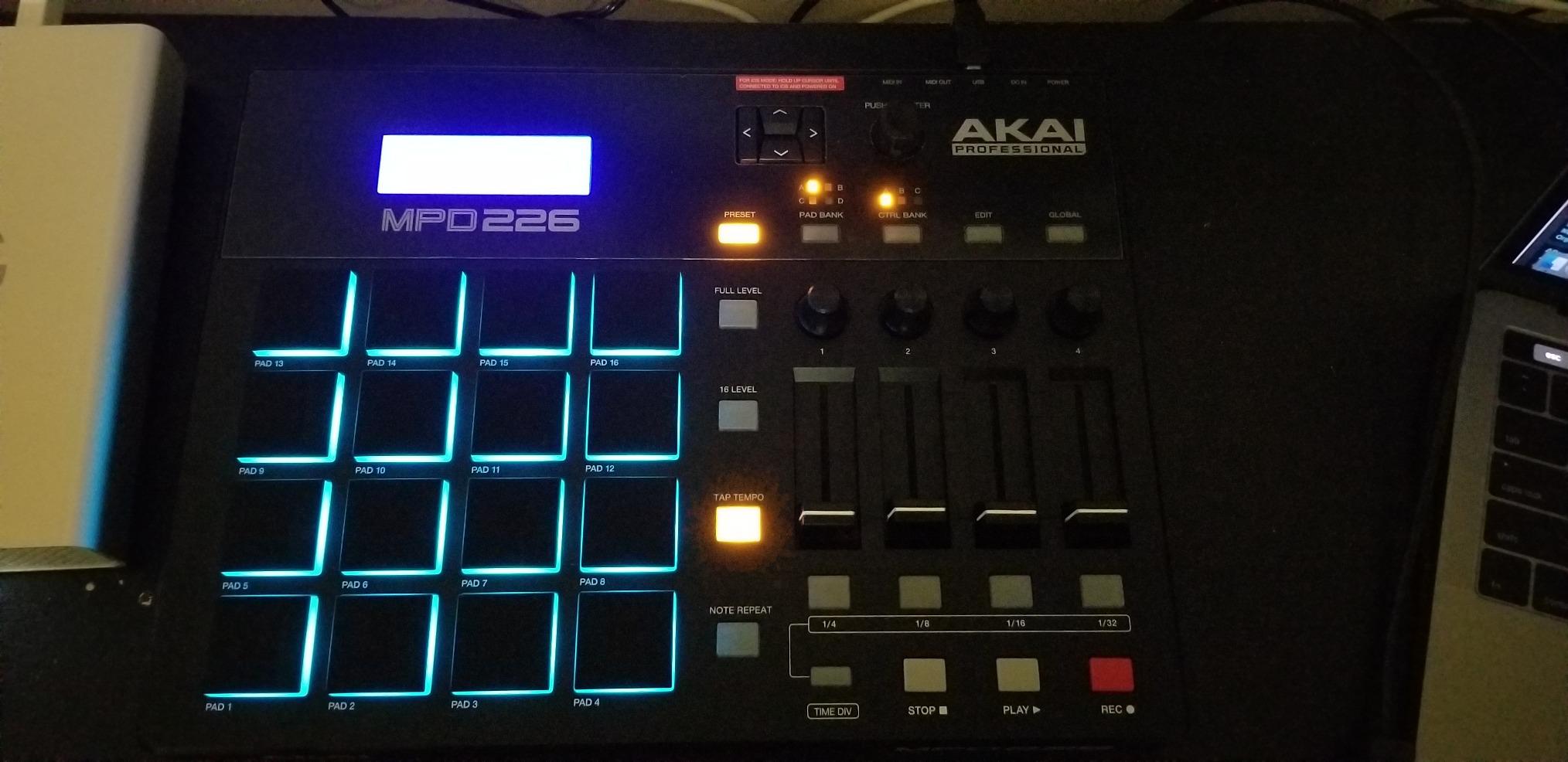 Akai Professional MPD226 - USB MIDI Controller with 16 RGB MPC Drum Pads, Fully-Assignable Production-Ready Controls, and Production Software Package, 64 Pad Banks customer photo 1
