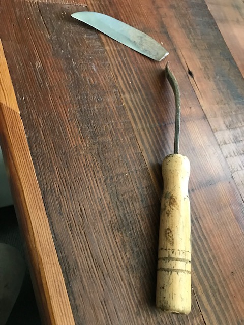BlueArrowExpress Kana Hoe 217 Japanese Garden Tool - Hand Hoe/Sickle is Perfect for Weeding and Cultivating. The Blade Edge is Very Sharp. customer photo 1