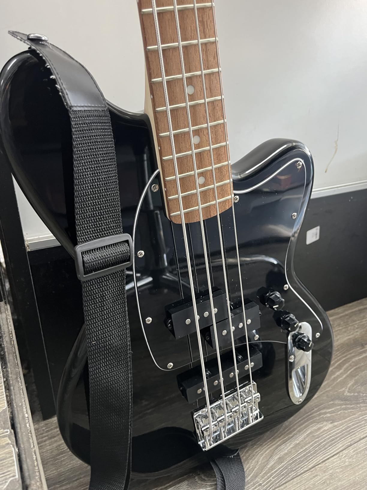 Ibanez Talman TMB30 Bass Guitar - Black customer photo 2