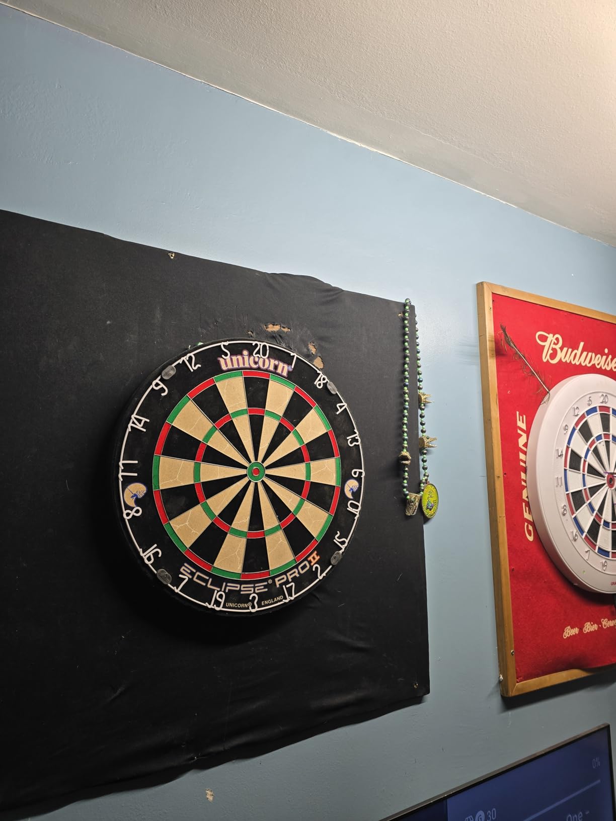 Unicorn Eclipse Pro 2 Bristle Steel Tip Dartboard with American Legend Dartboard Cabinets – Ultra-Slim Bullseye – High-Vis Rotatable Number Ring – 30% Thinner Wire customer photo 1