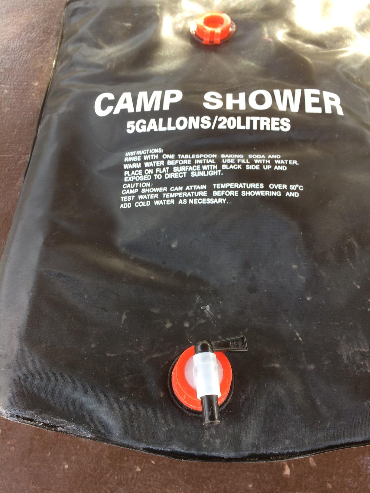 Solar Shower Bag, 5 gallons/20L Solar Heating Camping Shower Bag Temperature Indicator Hot Water 45°C Hiking Climbing C1004 customer photo 1