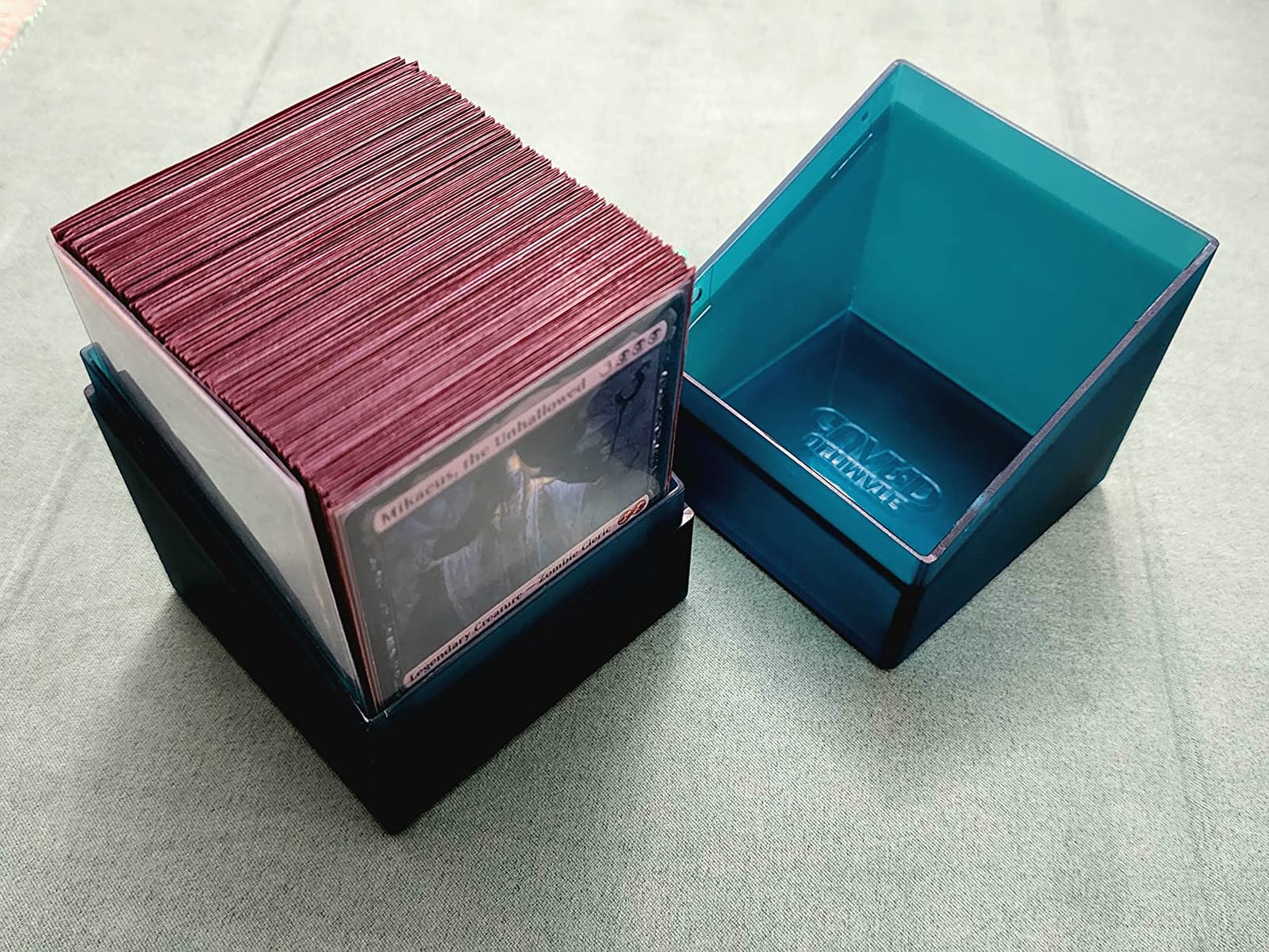 Ultimate Guard Boulder 100+ Classic, Deck Case for 100 Double-Sleeved TCG Cards, Sapphire, Secure & Durable Storage for Trading Card Games, Soft-Touch Finish customer photo 2