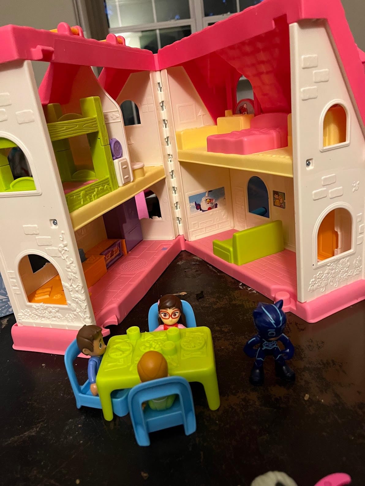 Fisher-Price Little People Surprise & Sounds Home, Musical Playhouse customer photo 1